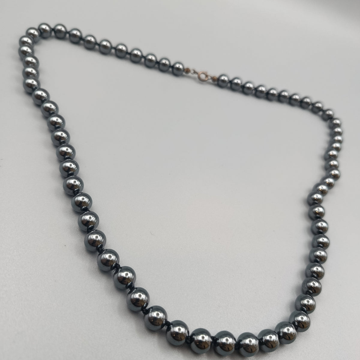 Elegante Hämatit Perlen-Kette – Glänzender Steinschmuck