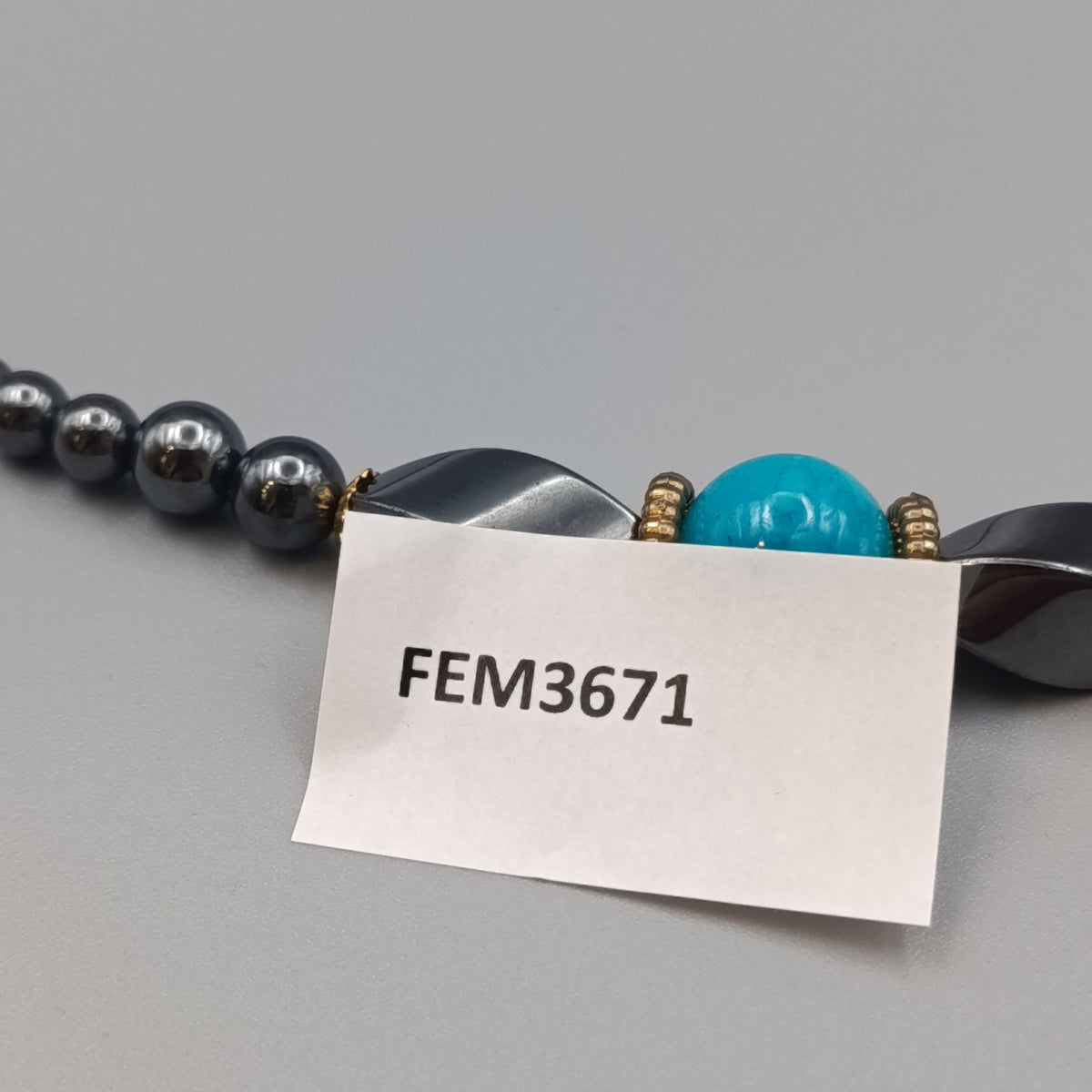 Elegante Hämatit Kette mit Türkis-Akzent – Stilvoller Halsschmuck