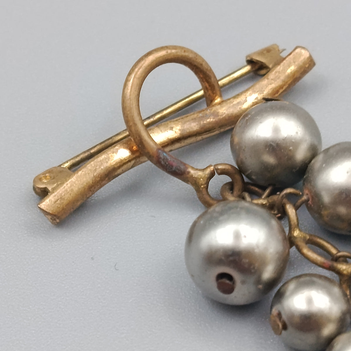 Perlenbrosche Trauben-Design – Vintage Schmuck