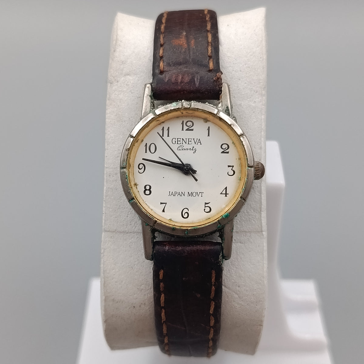 Klassische Geneva Damen Uhr – Weißes Zifferblatt