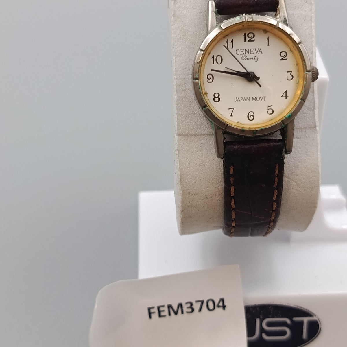 Klassische Geneva Damen Uhr – Weißes Zifferblatt