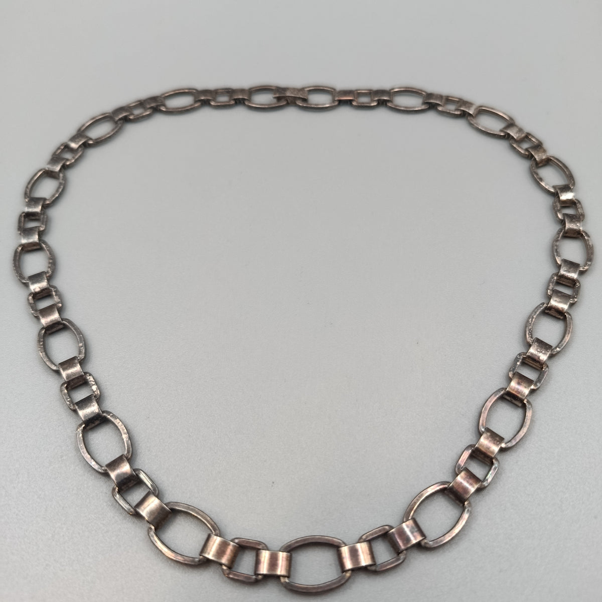 Elegante Gliederkette in Silberoptik – Zeitlose Halskette