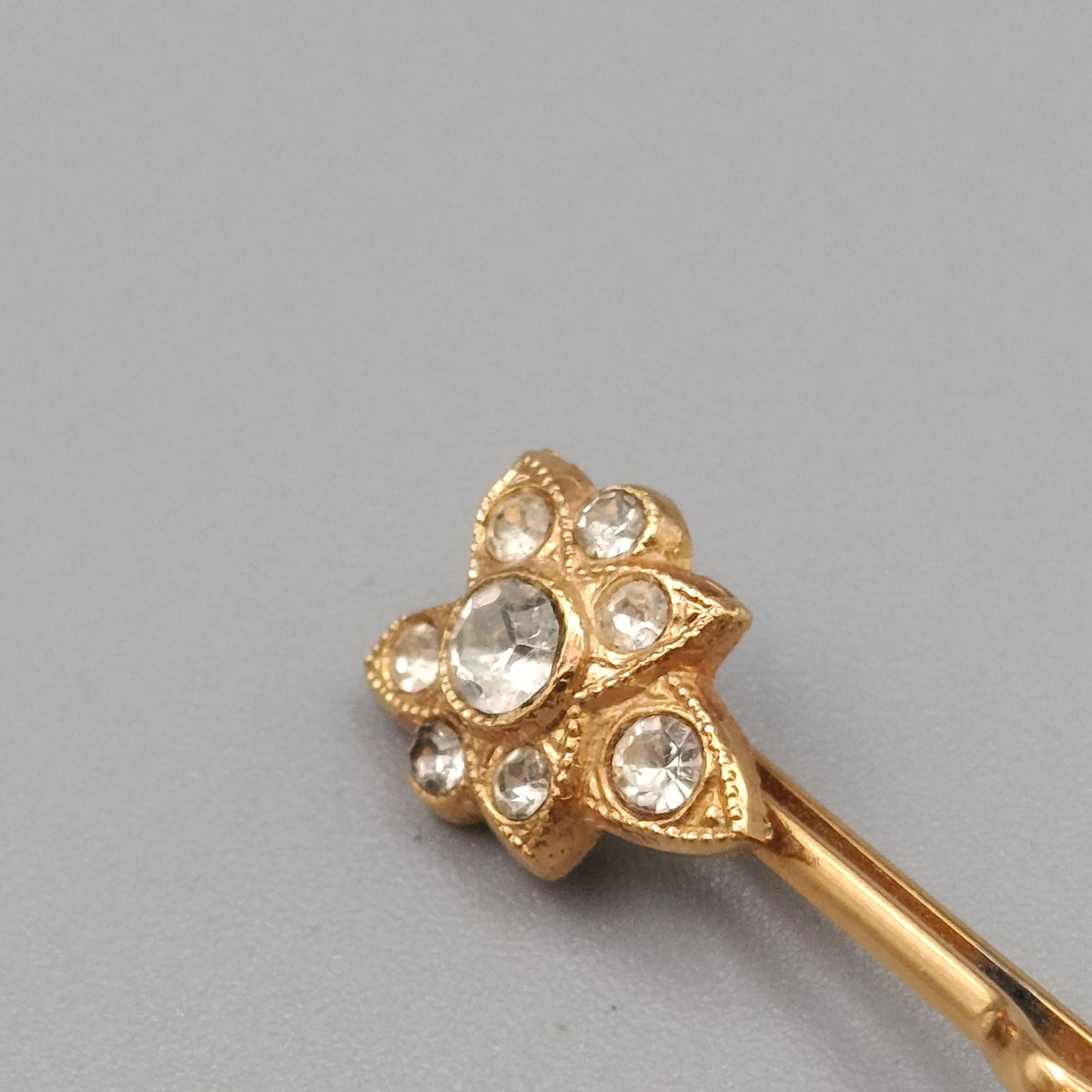 Haarnadel mit Strass und grüner Perle – Haarschmuck