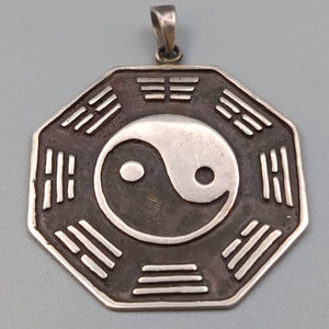 Yin Yang Kettenanhänger – Achteckiger Anhänger