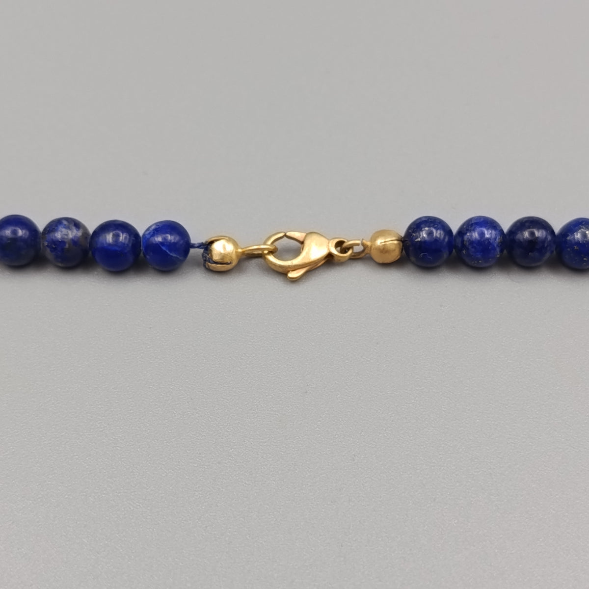 Elegante Lapislazuli Perlenkette – Klassisches Design