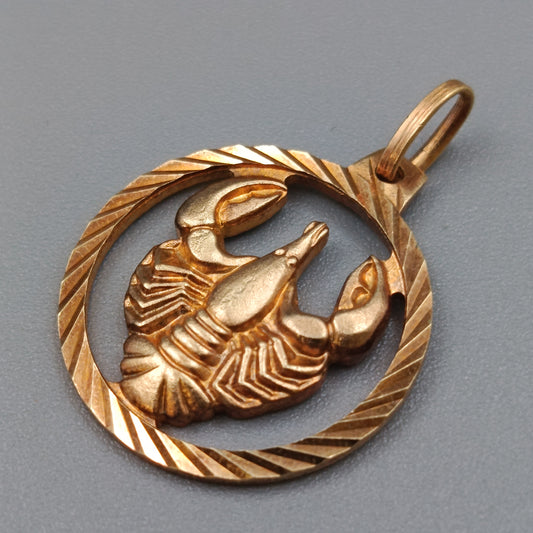 Eleganter Kettenanhänger mit Krebs-Motiv – Vergoldetes Doublé