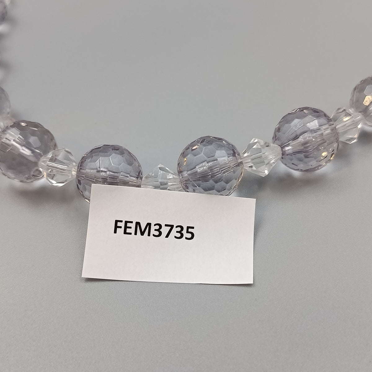 Elegante Kristall Perlenkette – Facettierte Perlen in zartem Stil