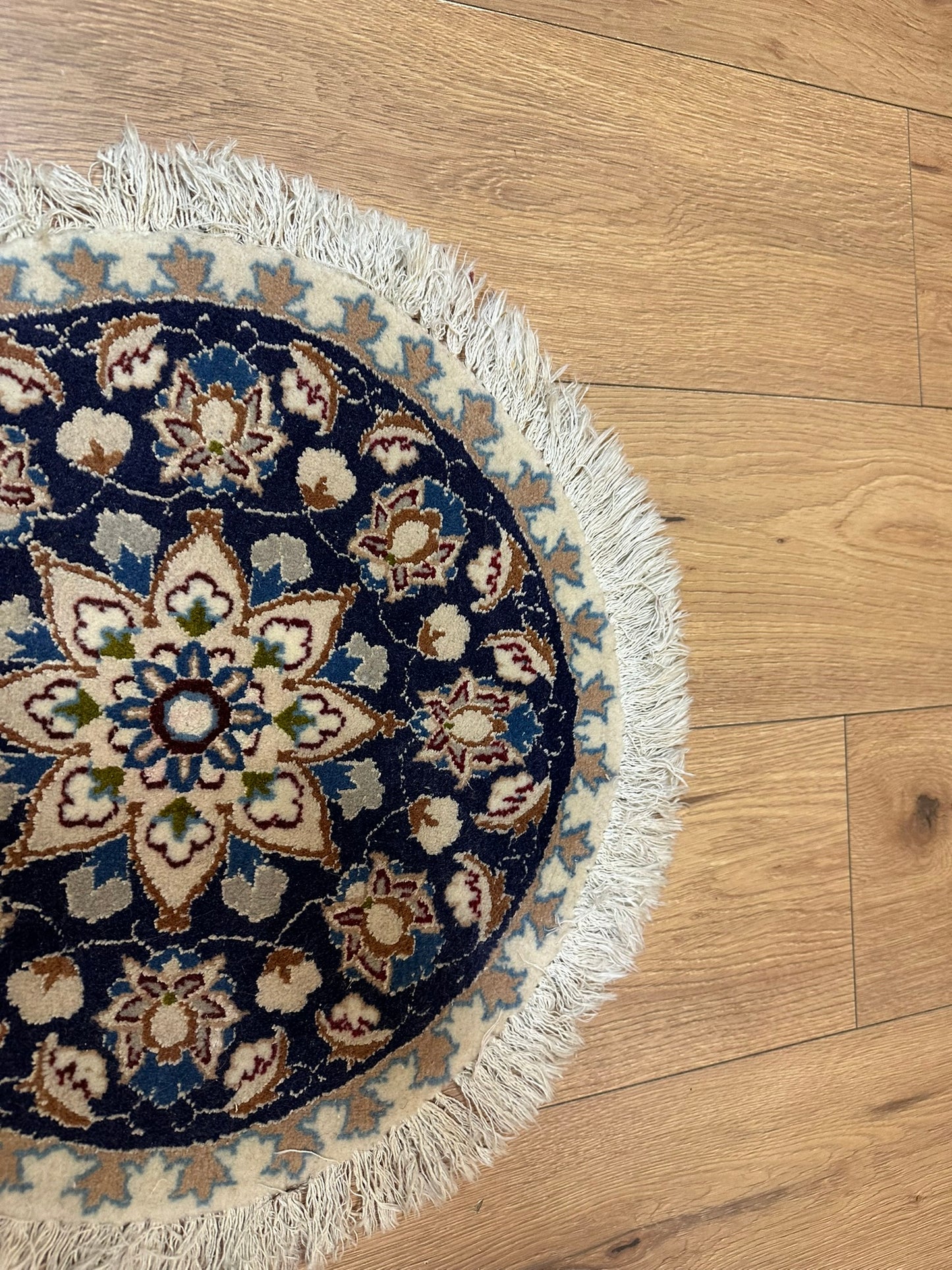 Orientteppich handgeknüpft 45xO cm Nain Seide Rund