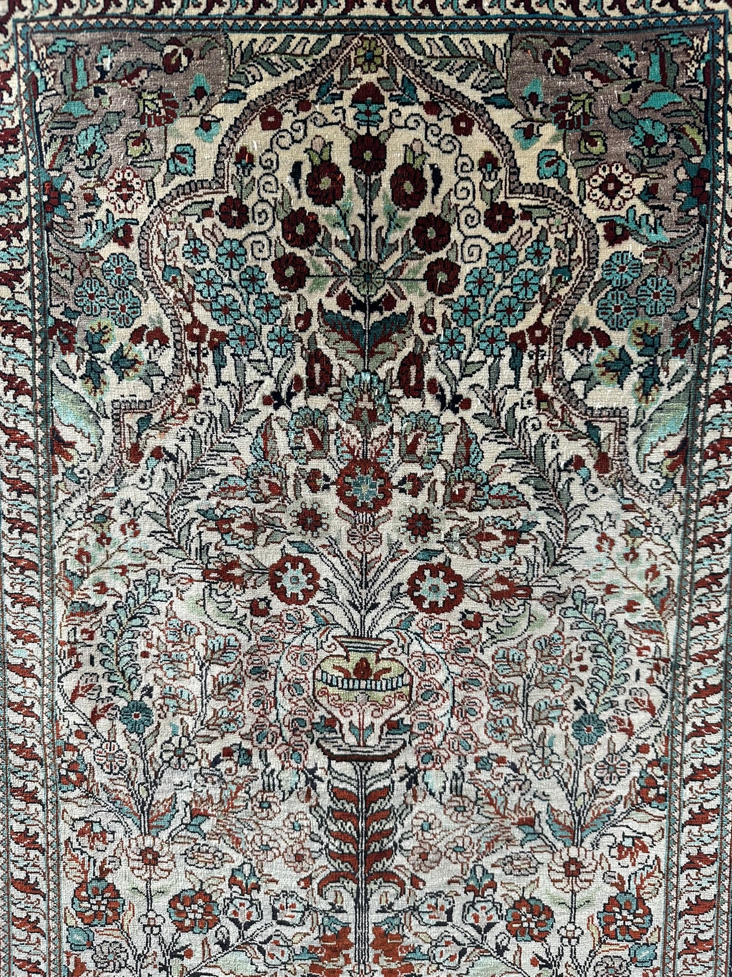 Orientteppich handgeknüpft 96x62 cm Hereke Seide auf Seide