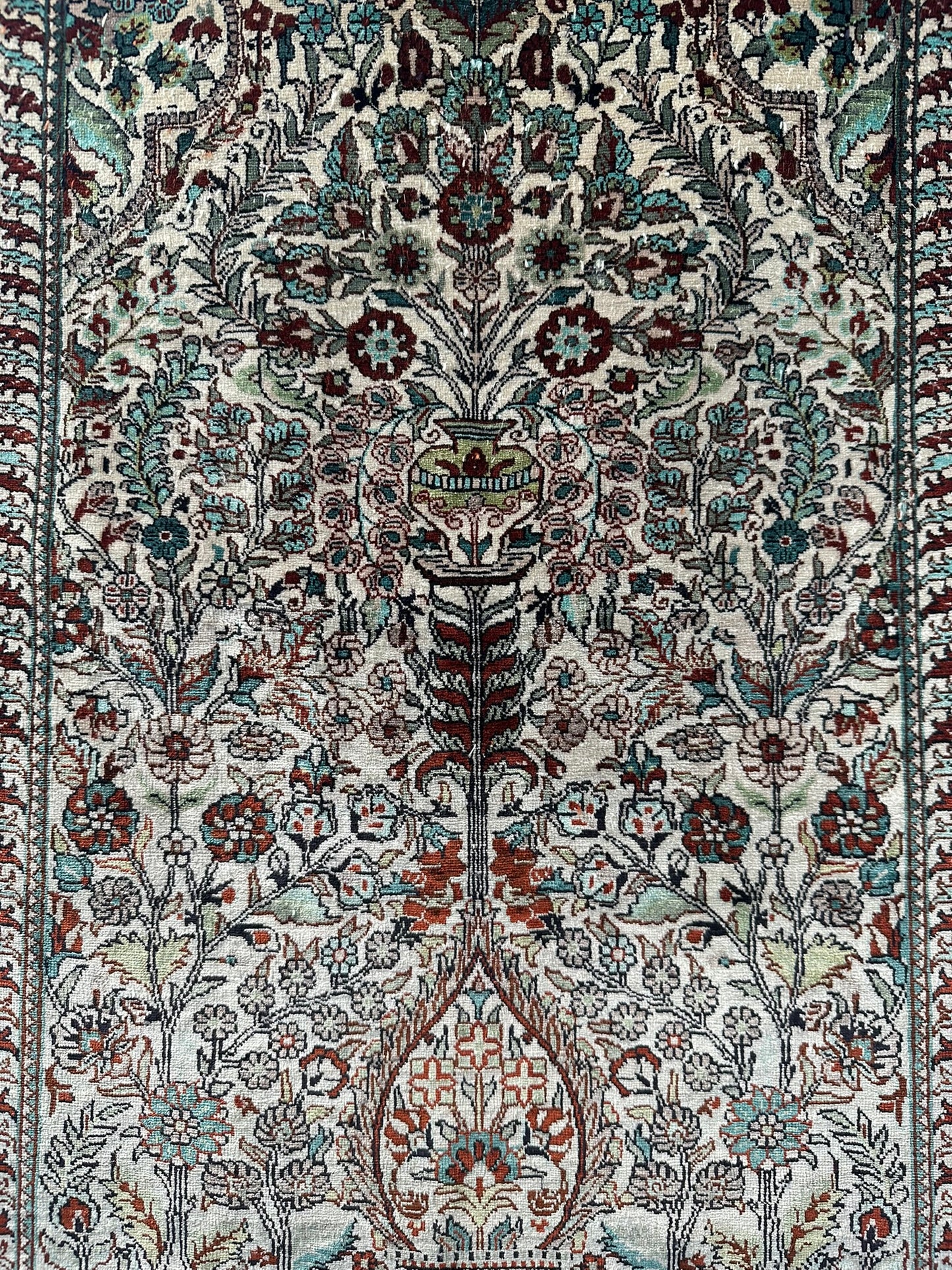 Orientteppich handgeknüpft 96x62 cm Hereke Seide auf Seide