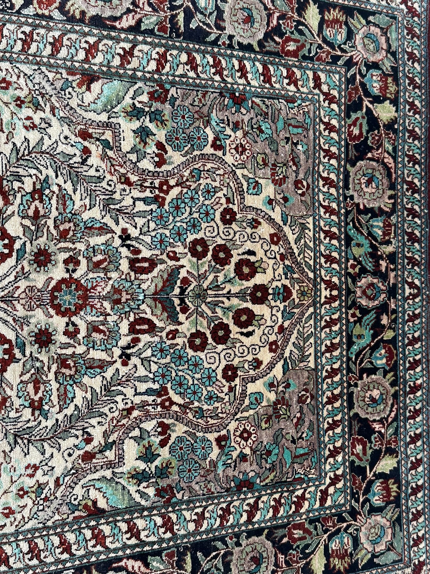 Orientteppich handgeknüpft 96x62 cm Hereke Seide auf Seide