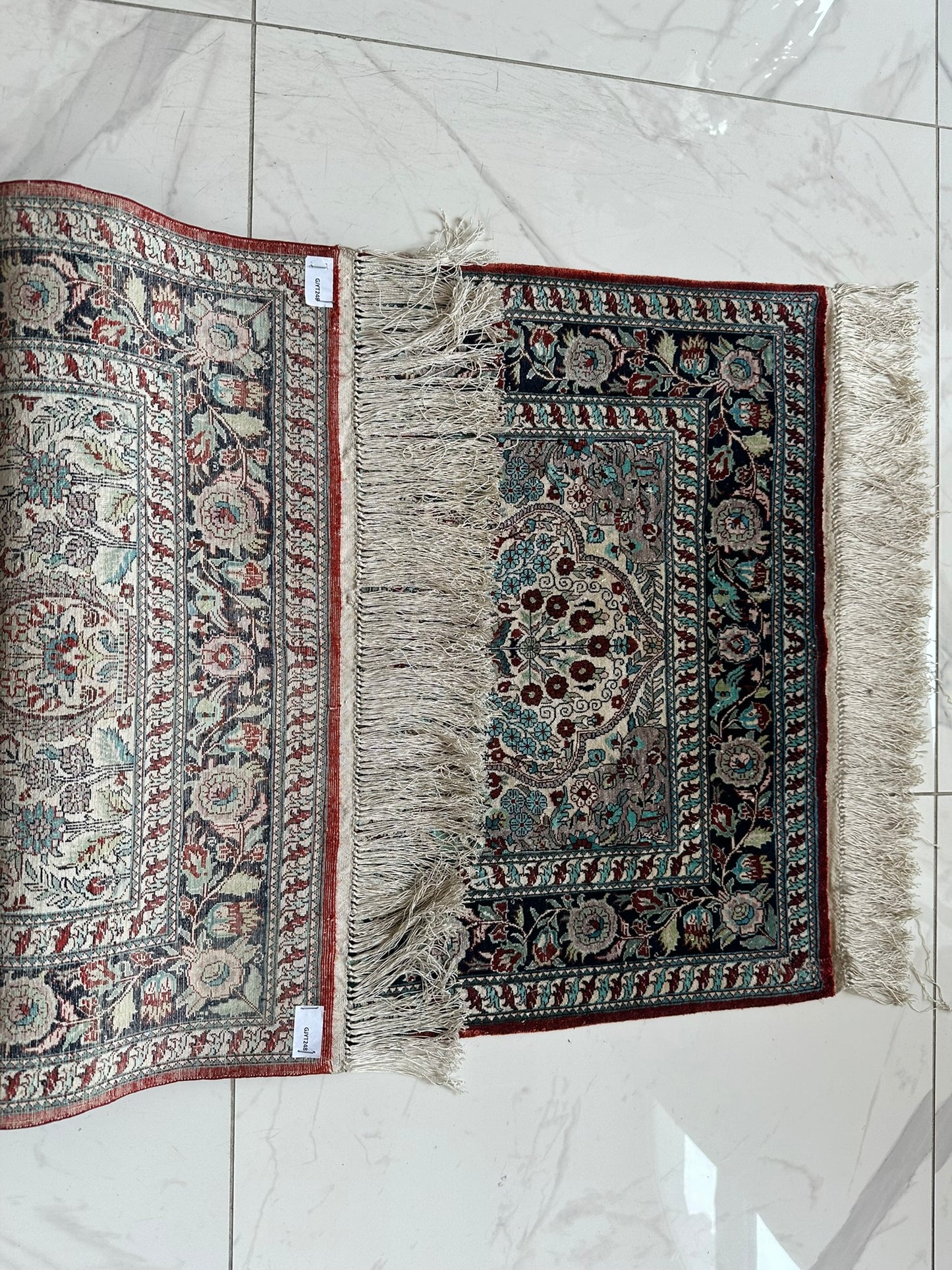 Orientteppich handgeknüpft 96x62 cm Hereke Seide auf Seide