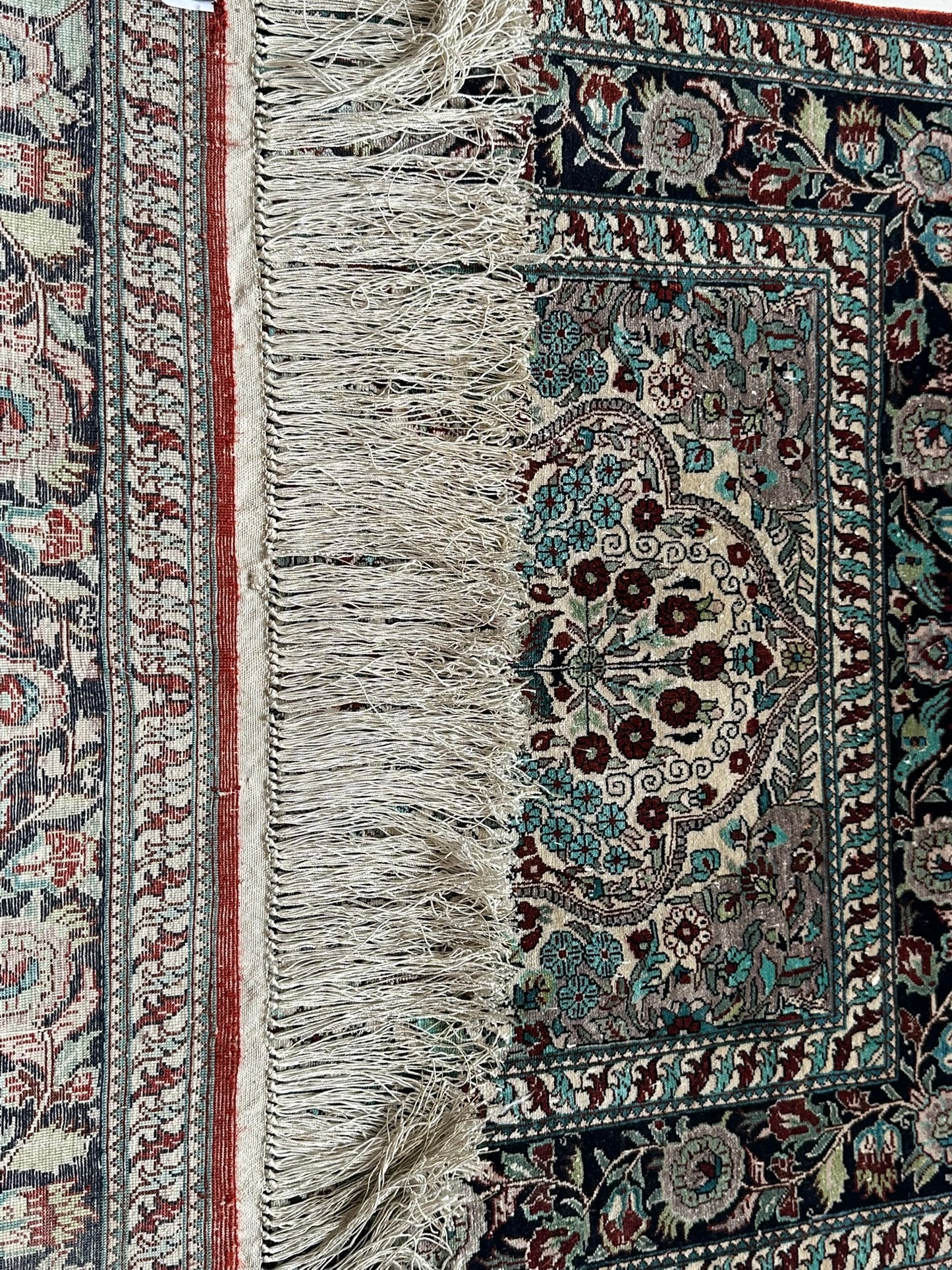 Orientteppich handgeknüpft 96x62 cm Hereke Seide auf Seide