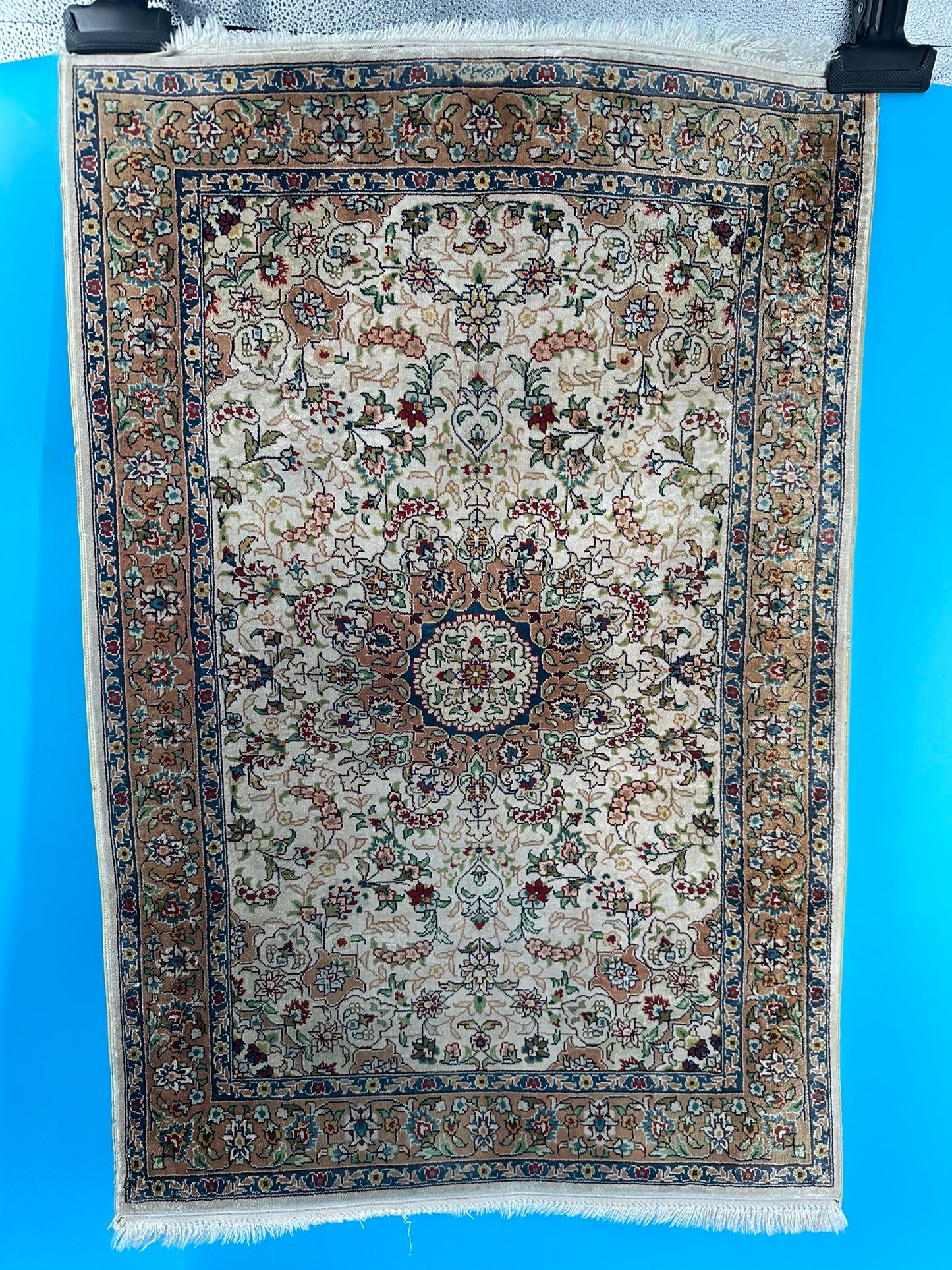 Orientteppich handgeknüpft 94x63 cm Hereke Seide auf Seide