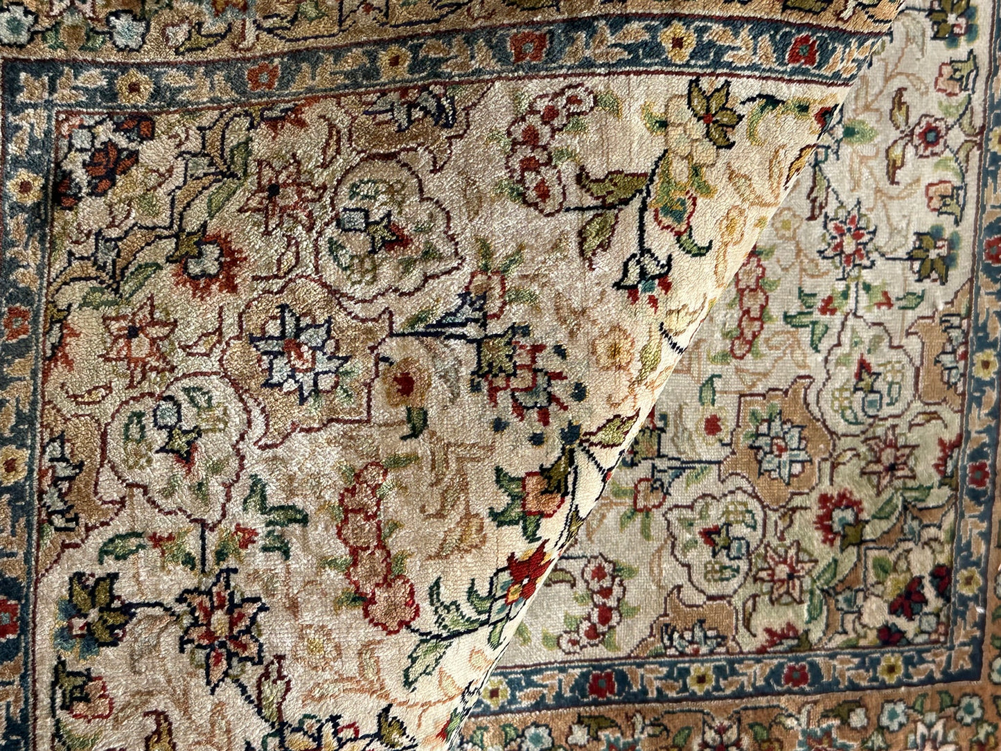 Orientteppich handgeknüpft 94x63 cm Hereke Seide auf Seide