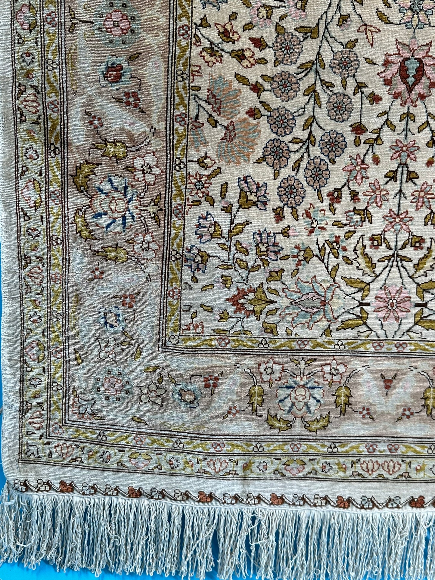 Orientteppich handgeknüpft 100x68 cm Hereke Seide auf Seide