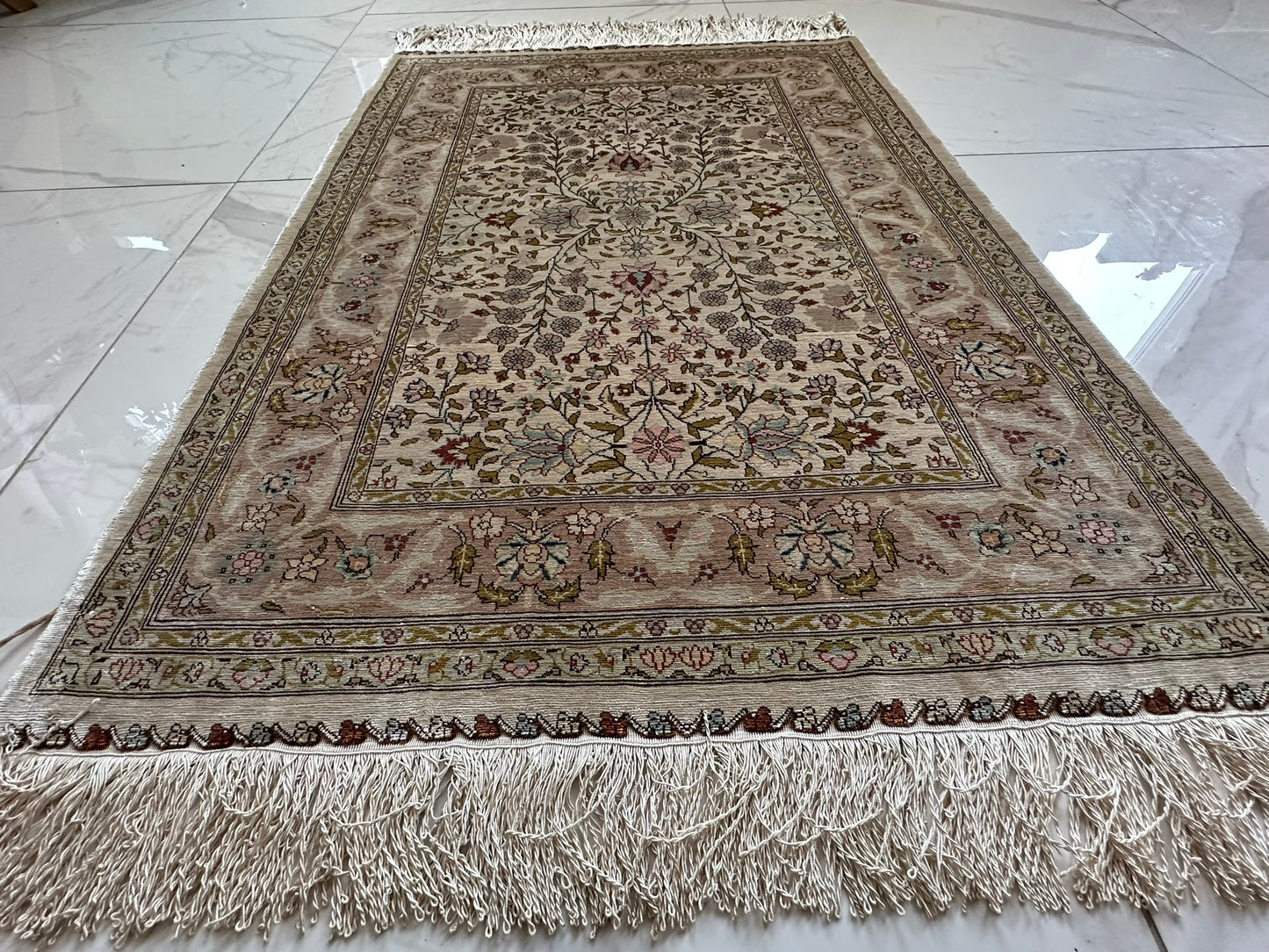 Orientteppich handgeknüpft 100x68 cm Hereke Seide auf Seide