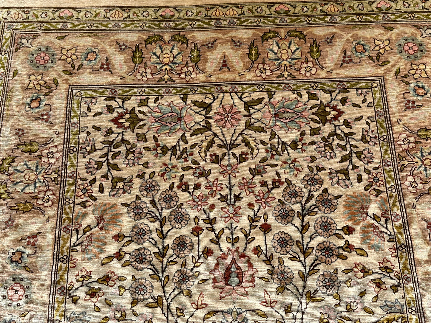 Orientteppich handgeknüpft 100x68 cm Hereke Seide auf Seide