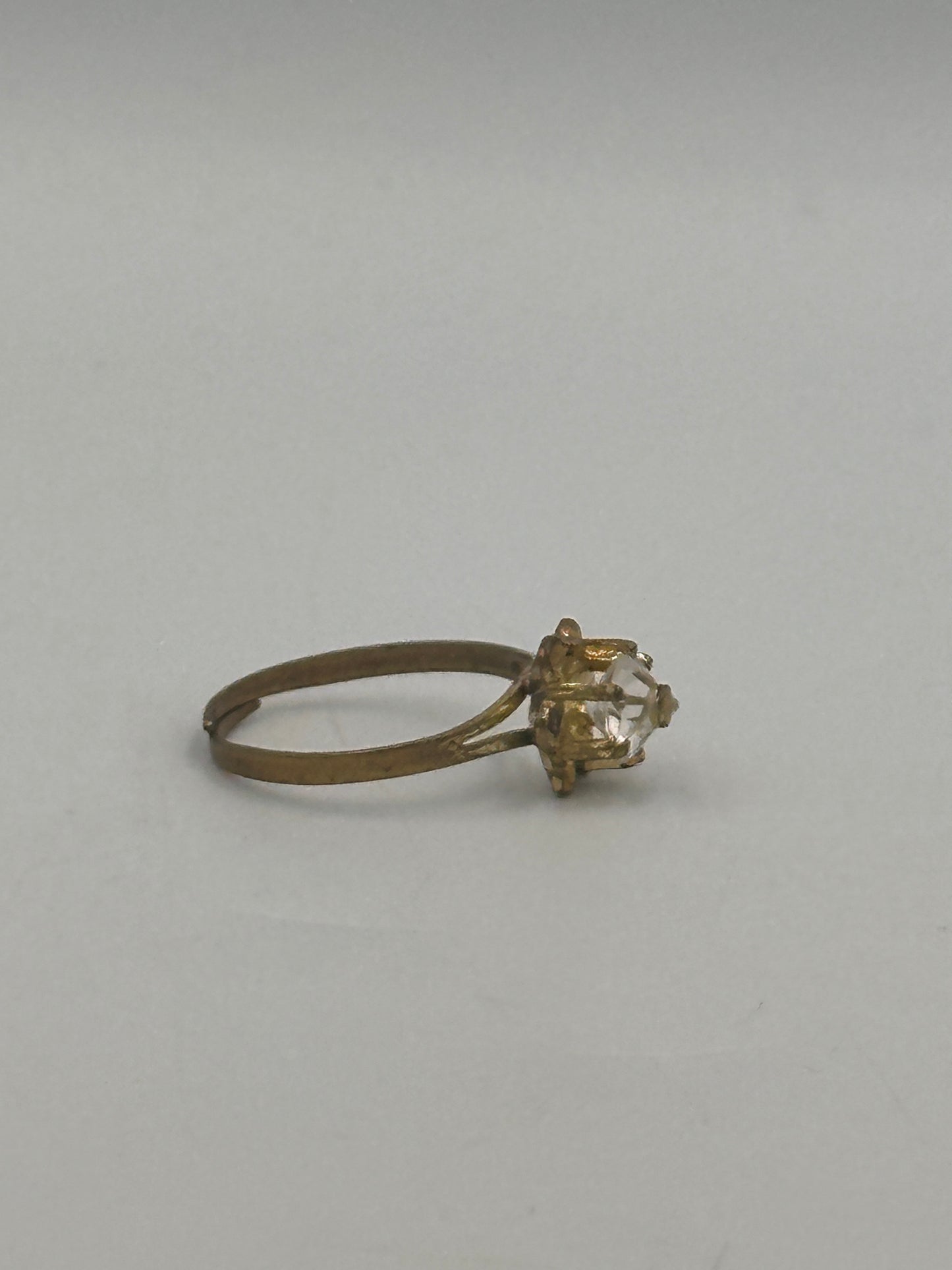 Antiker Blumen Ring vergoldet mit Zirkonia Stein Ringgröße:57