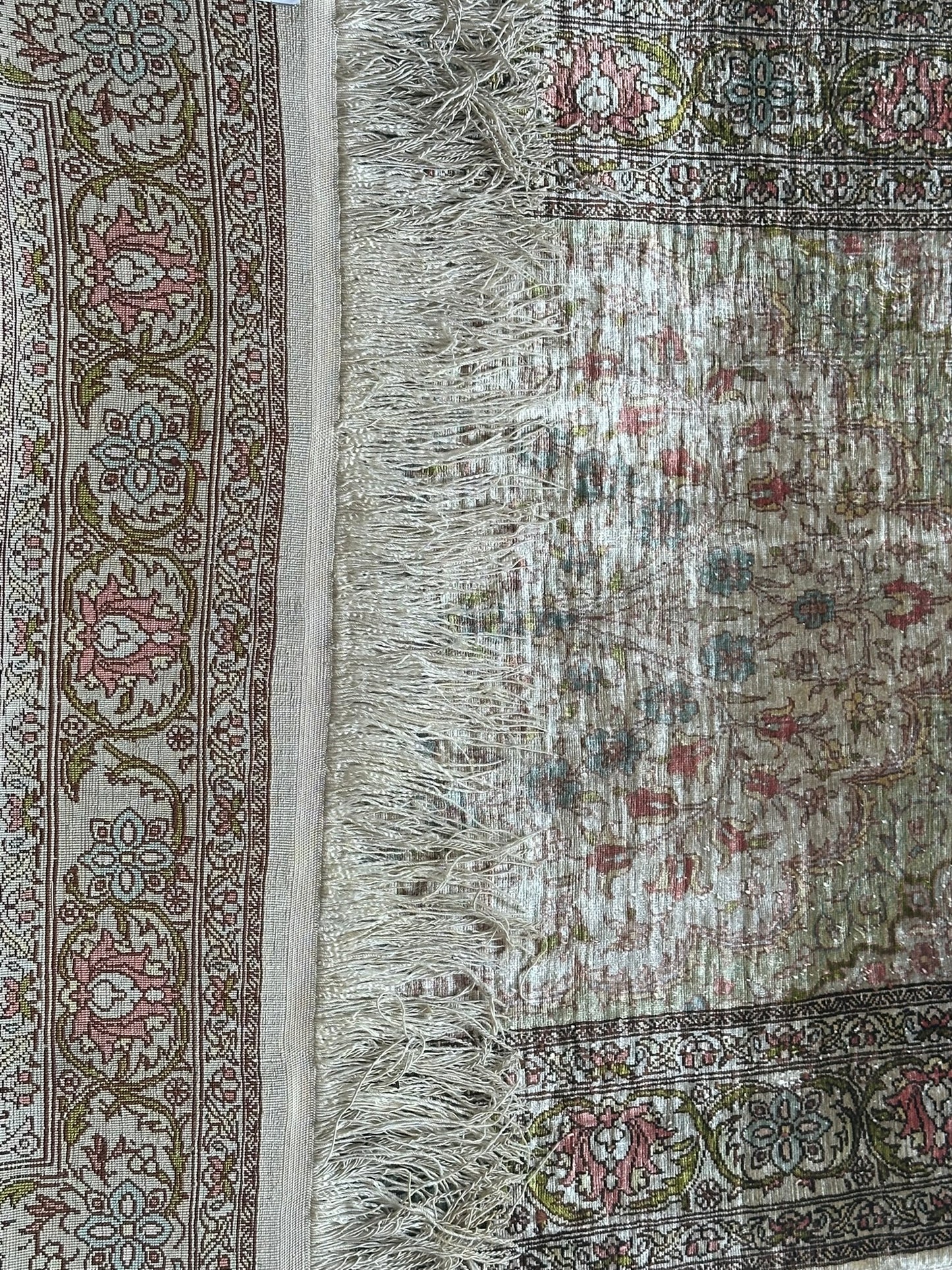Orientteppich handgeknüpft Hereke 110x68 cm Seide auf Seide