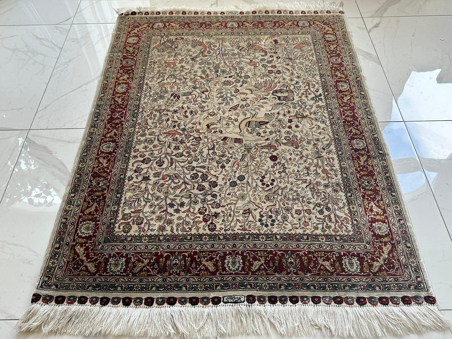 Orientteppich handgeknüpft Hereke 126x95 cm Seide auf Seide