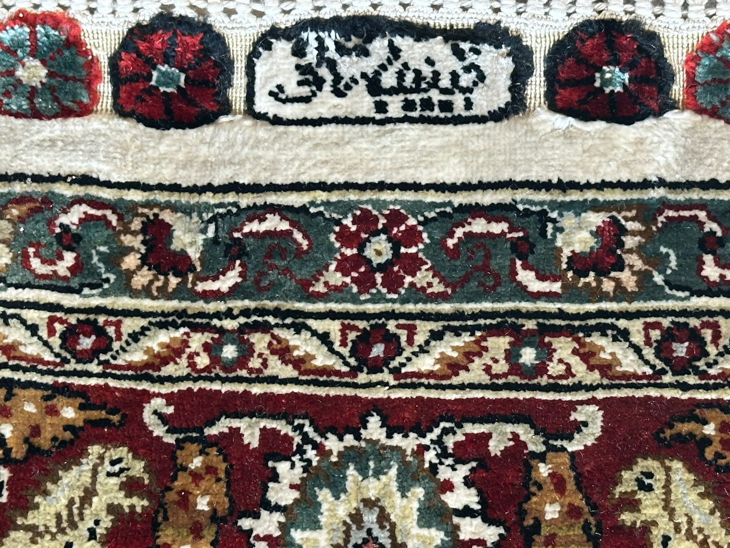 Orientteppich handgeknüpft Hereke 126x95 cm Seide auf Seide