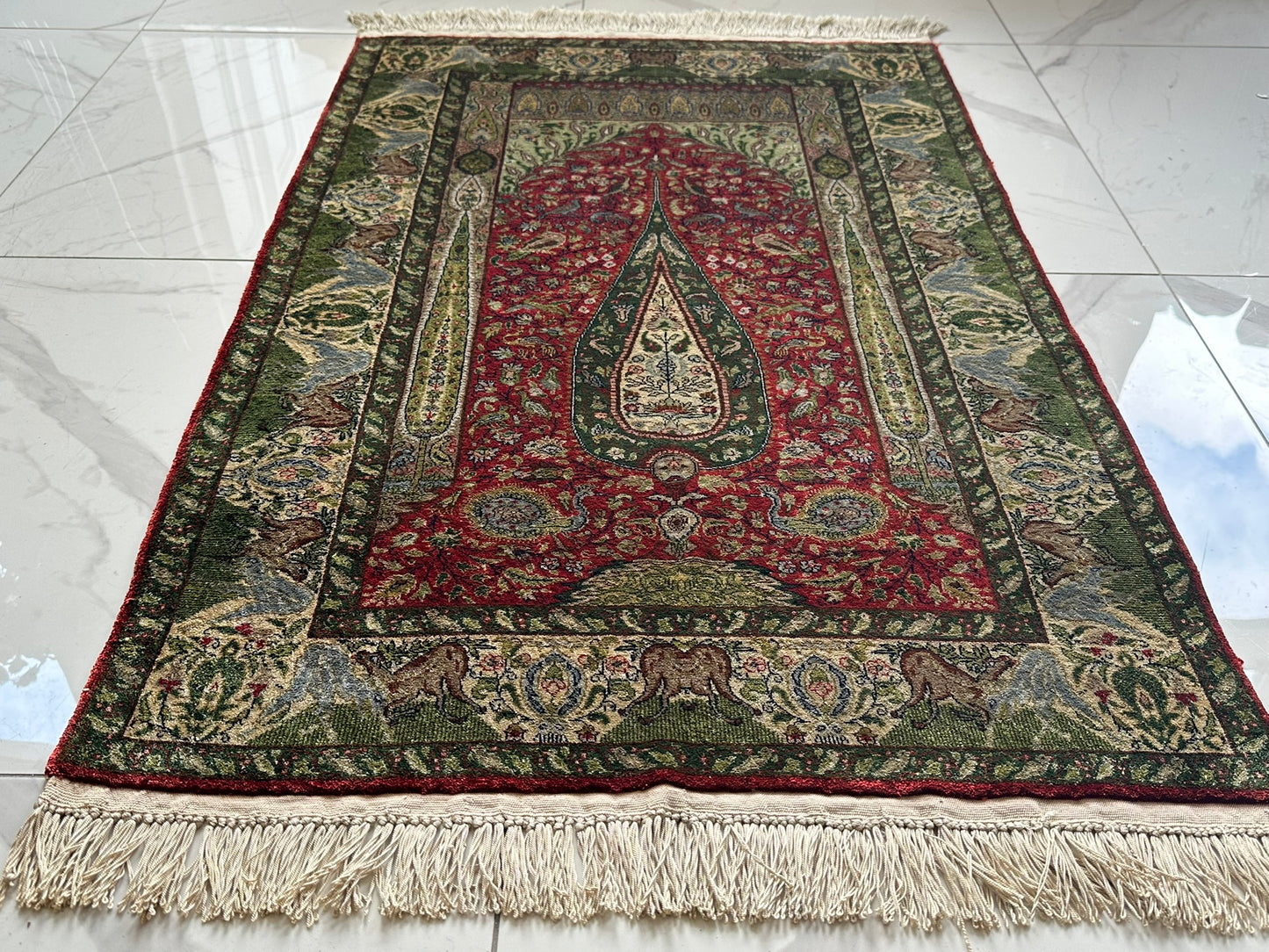 Orientteppich handgeknüpft Hereke 125x78 cm Seide auf Seide