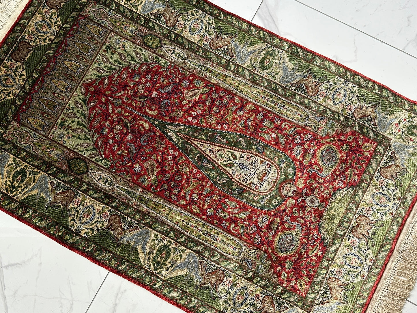 Orientteppich handgeknüpft Hereke 125x78 cm Seide auf Seide