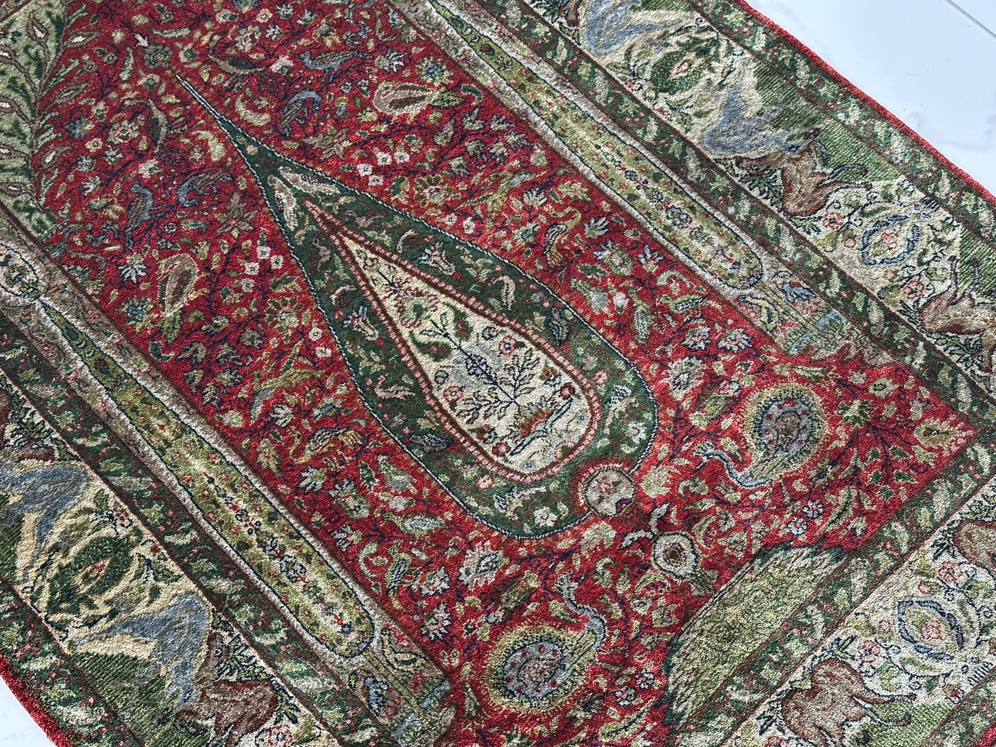 Orientteppich handgeknüpft Hereke 125x78 cm Seide auf Seide
