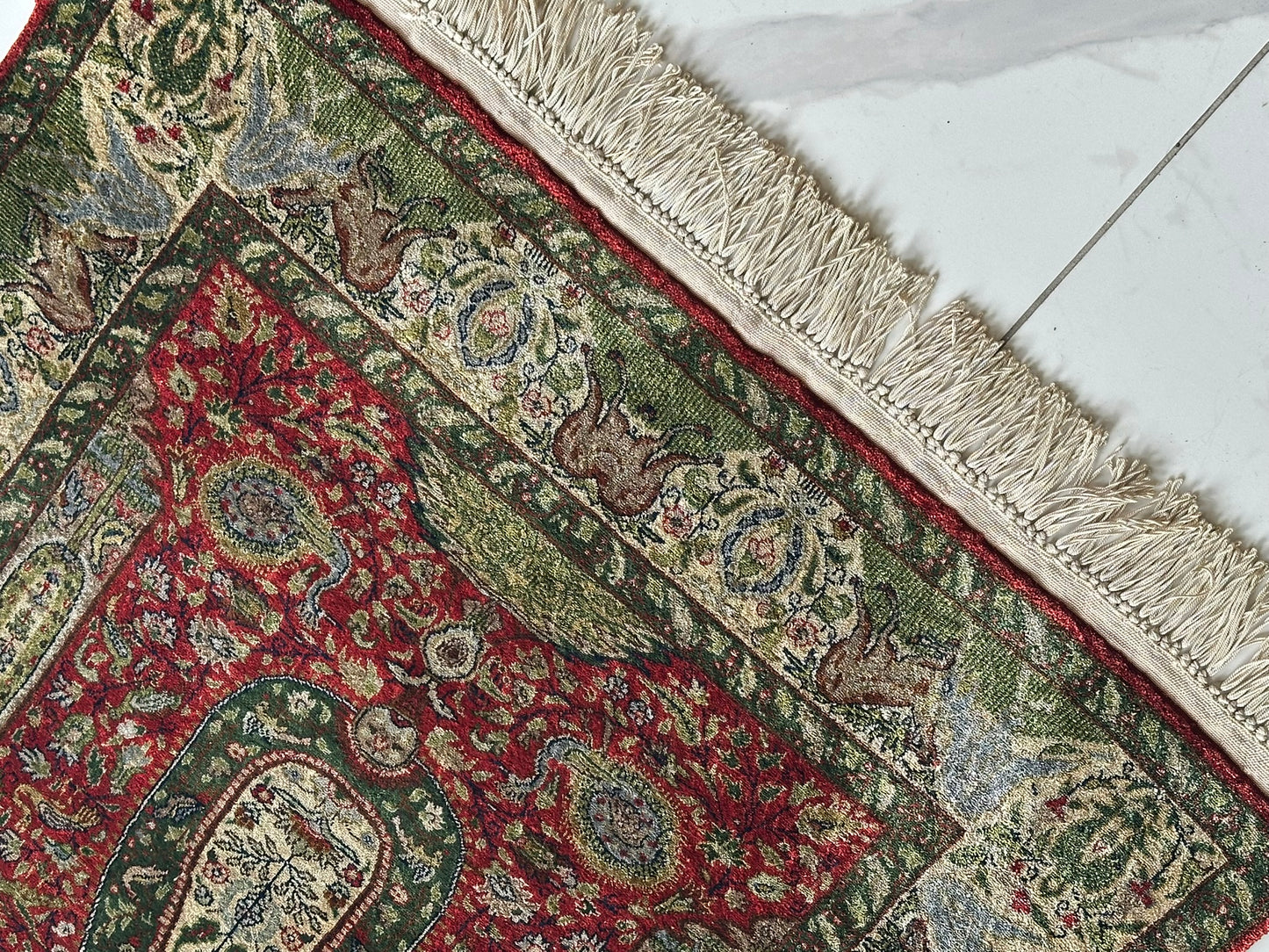 Orientteppich handgeknüpft Hereke 125x78 cm Seide auf Seide