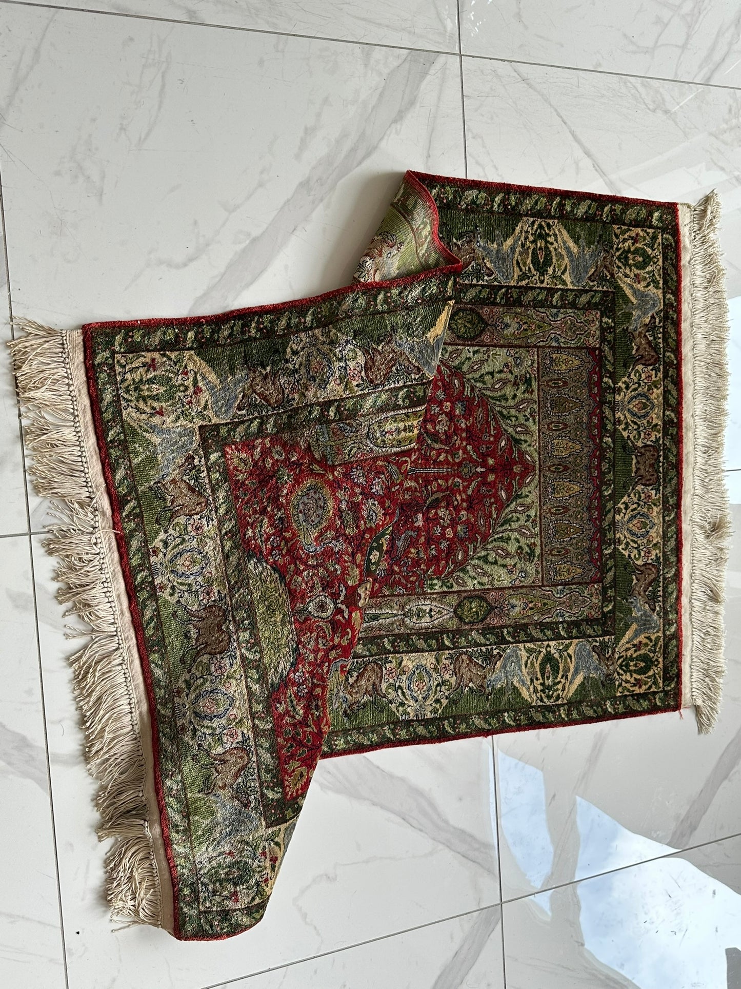 Orientteppich handgeknüpft Hereke 125x78 cm Seide auf Seide