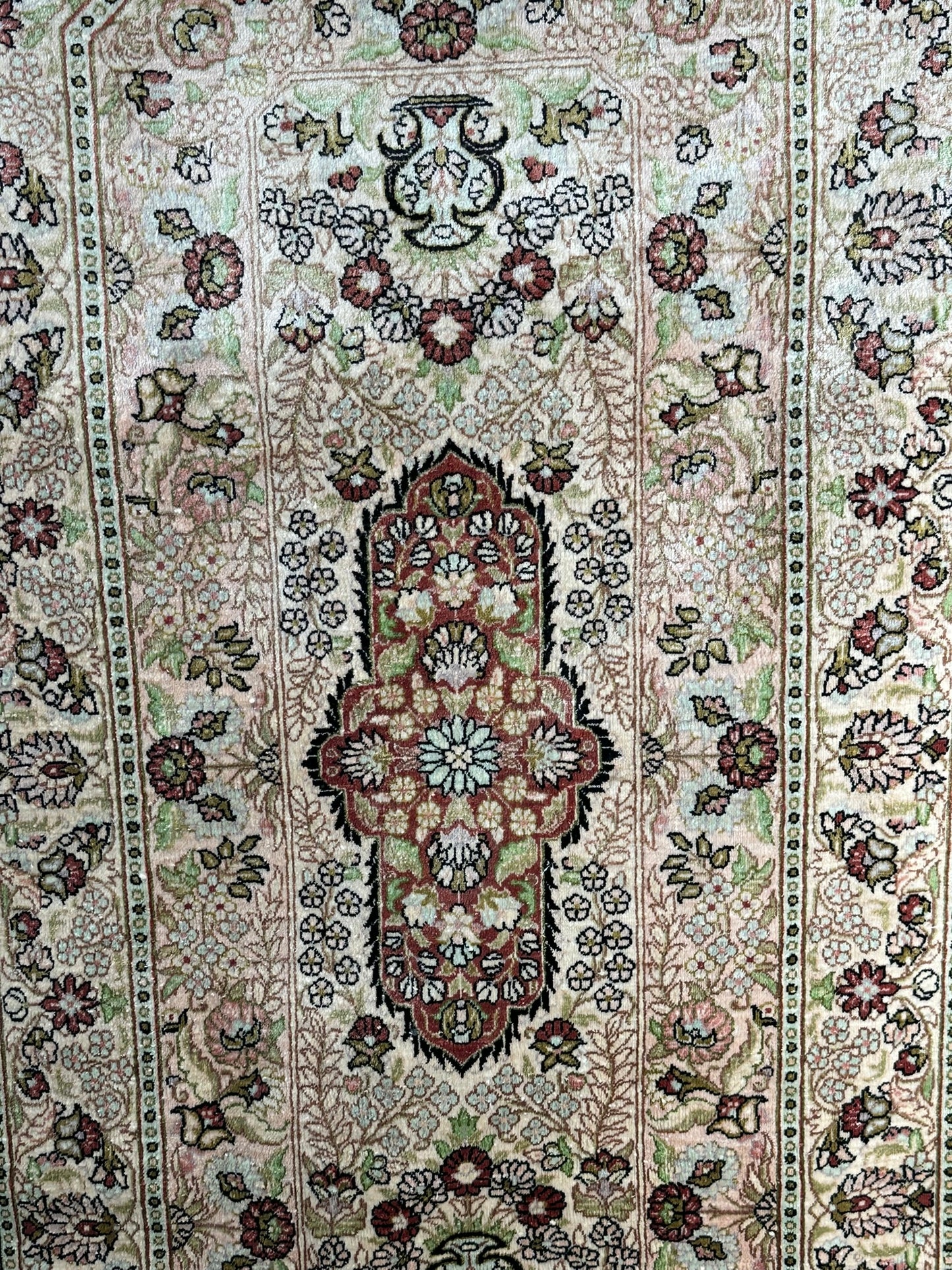 Orientteppich handgeknüpft Hereke 127x77 cm Seide auf Seide