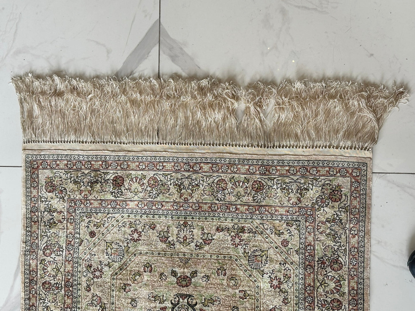 Orientteppich handgeknüpft Hereke 127x77 cm Seide auf Seide