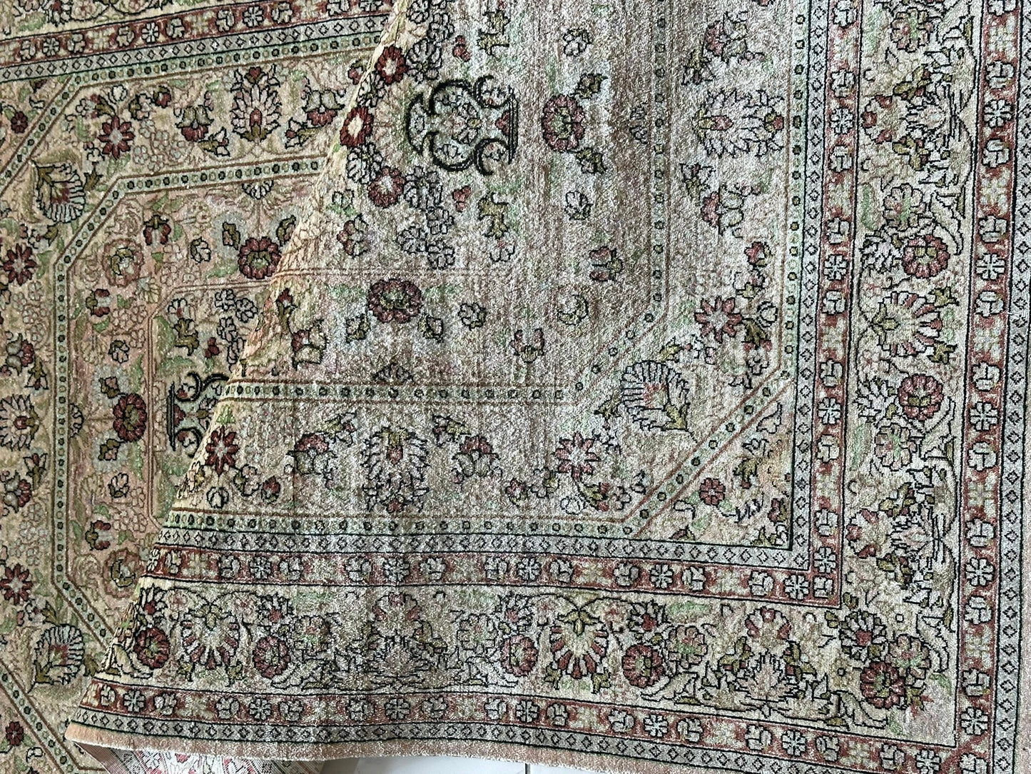 Orientteppich handgeknüpft Hereke 127x77 cm Seide auf Seide