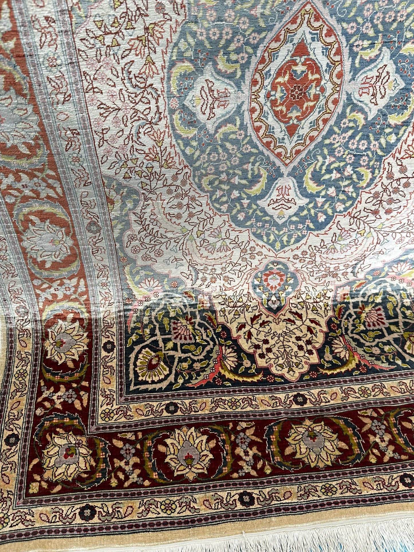 Orientteppich handgeknüpft Hereke 145x85 cm Seide auf Seide
