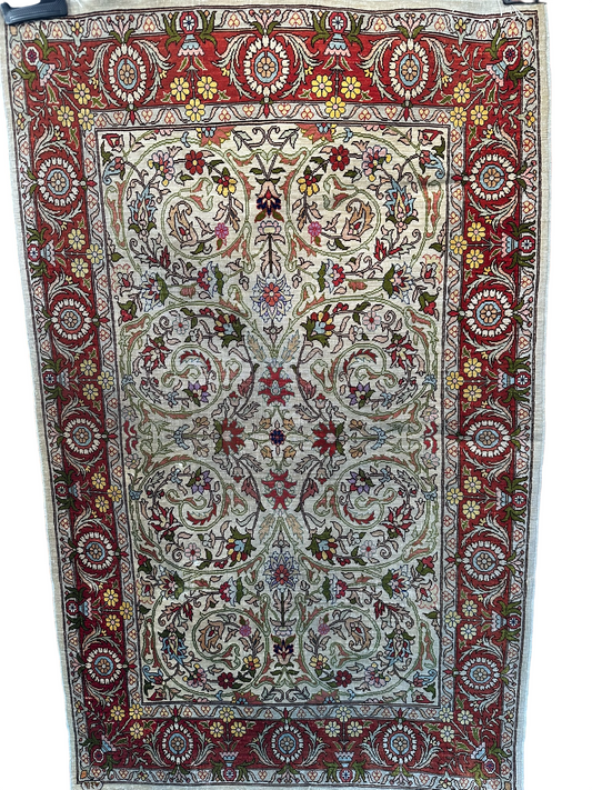 Orientteppich handgeknüpft Hereke 107x67 cm Seide auf Seide