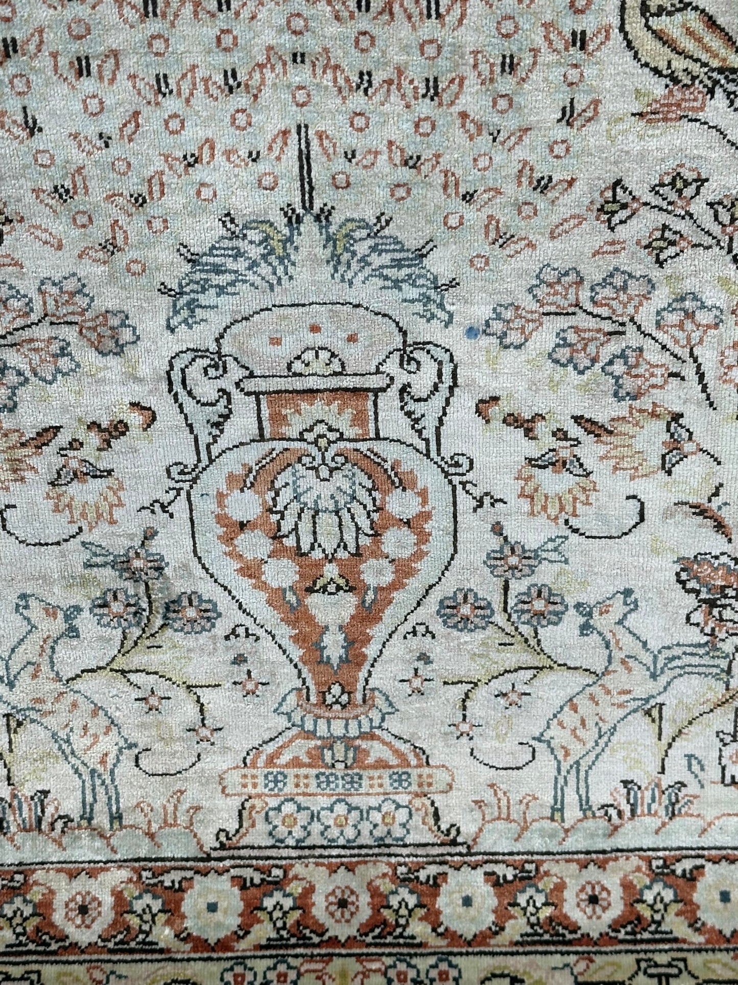 Orientteppich handgeknüpft Hereke Seide auf Seide 127x76 cm