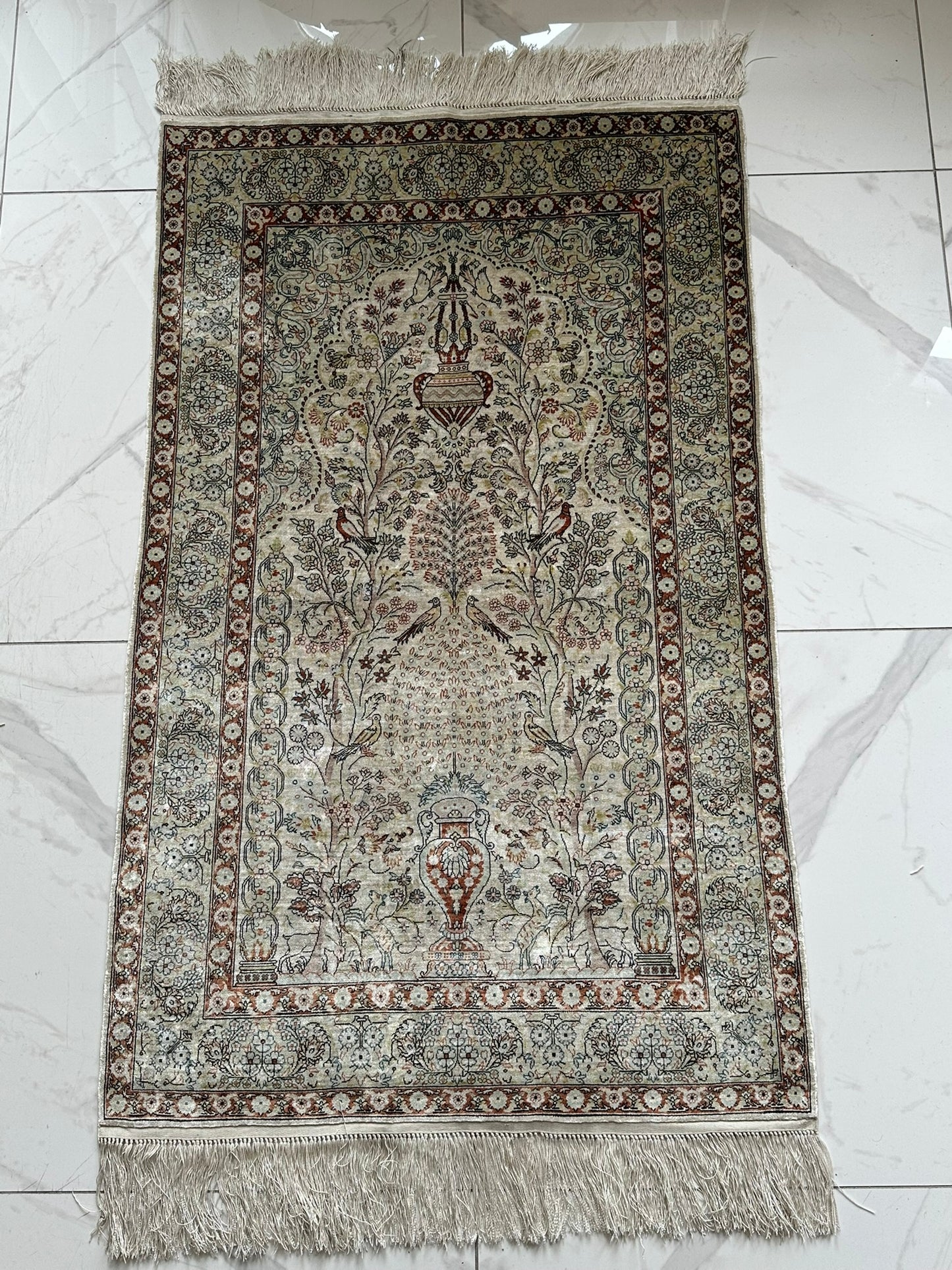 Orientteppich handgeknüpft Hereke Seide auf Seide 127x76 cm