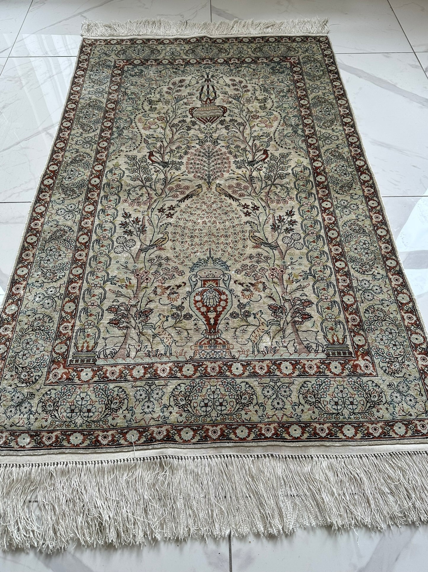 Orientteppich handgeknüpft Hereke Seide auf Seide 127x76 cm