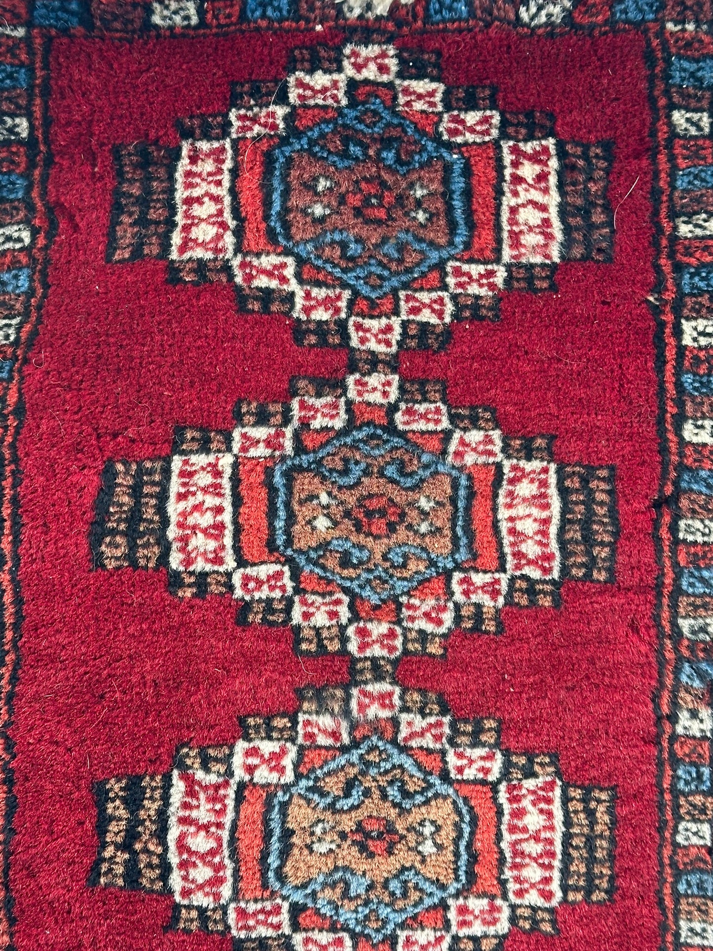 Orientteppich handgeknüpft Buchara Schurwolle 125x28 cm