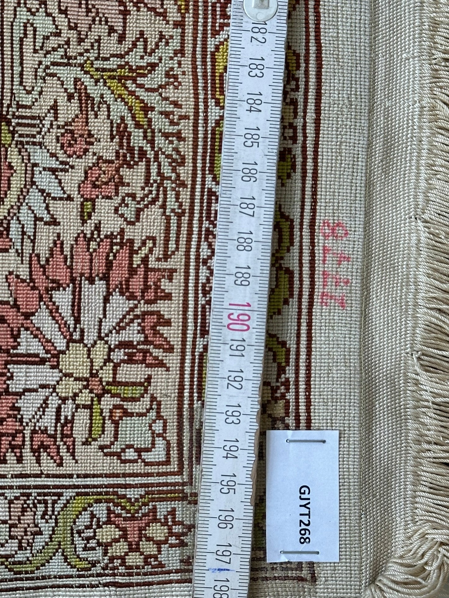 Orientteppich handgeknüpft 142x92 cm Hereke Seide auf seide