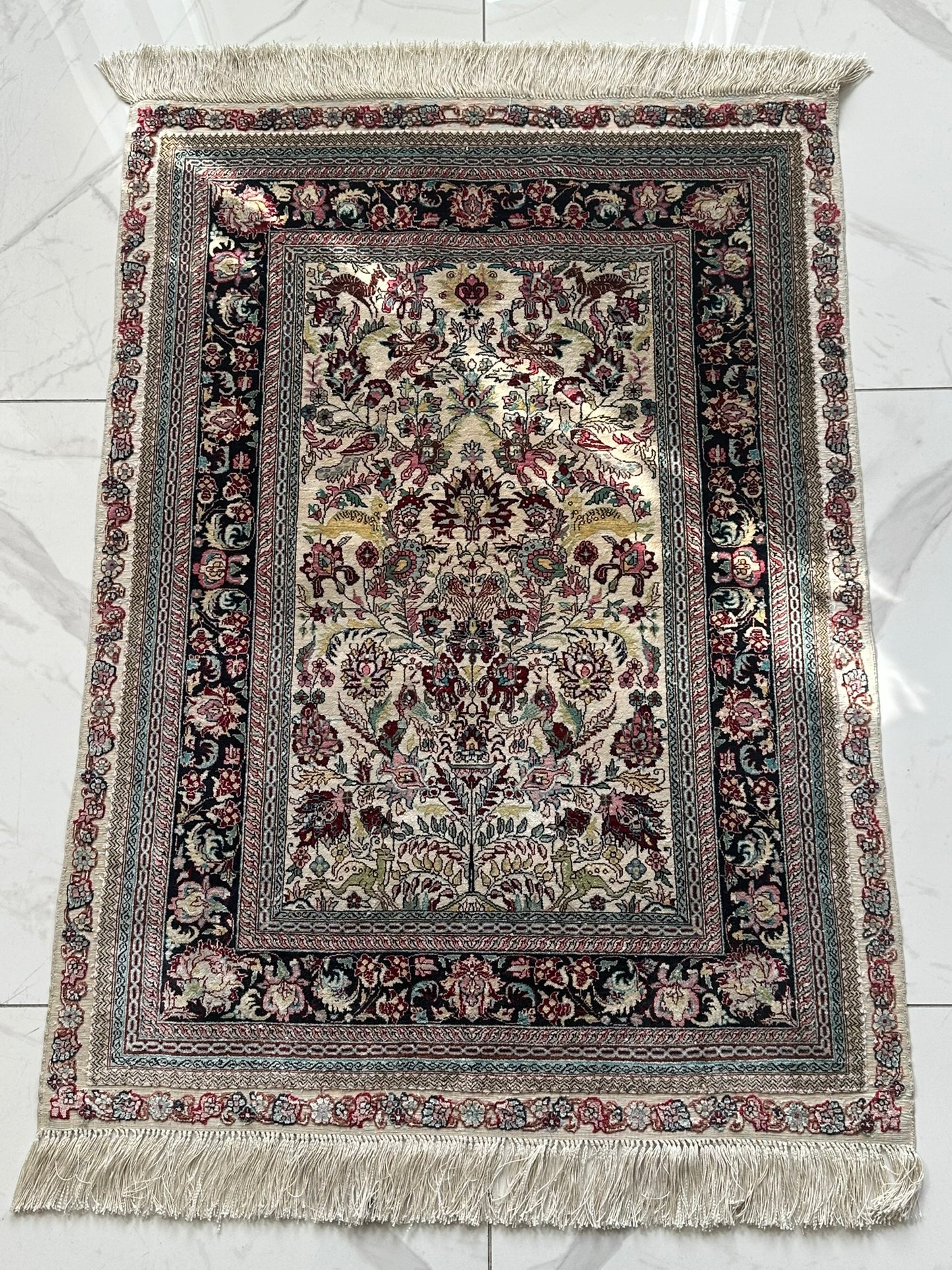 Orientteppich handgeknüpft 108x77 cm Hereke  seide auf Seide
