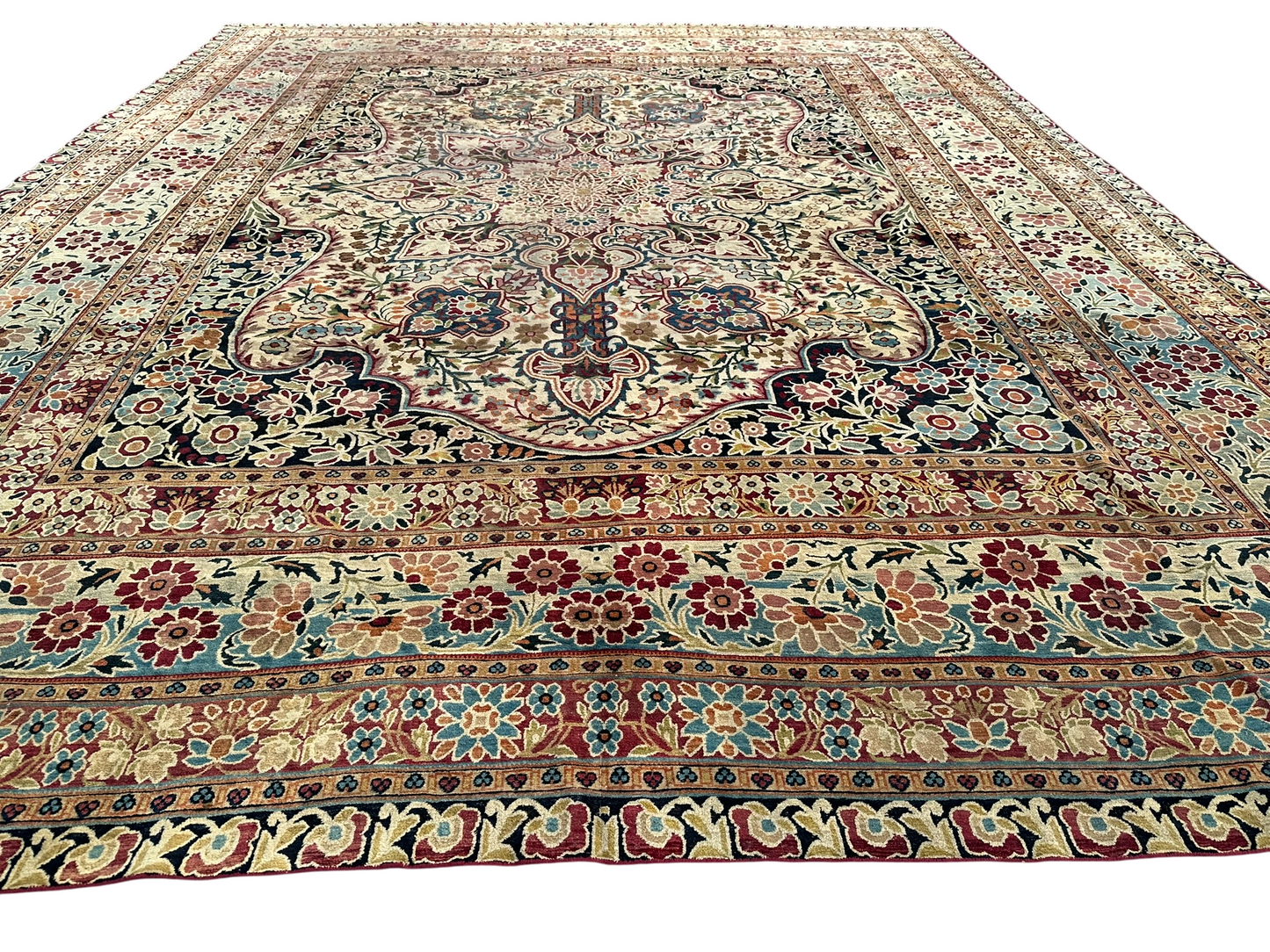 Antiker Orientteppich Handgeknüpft Agra Naturfarben 540x435 cm Signiert