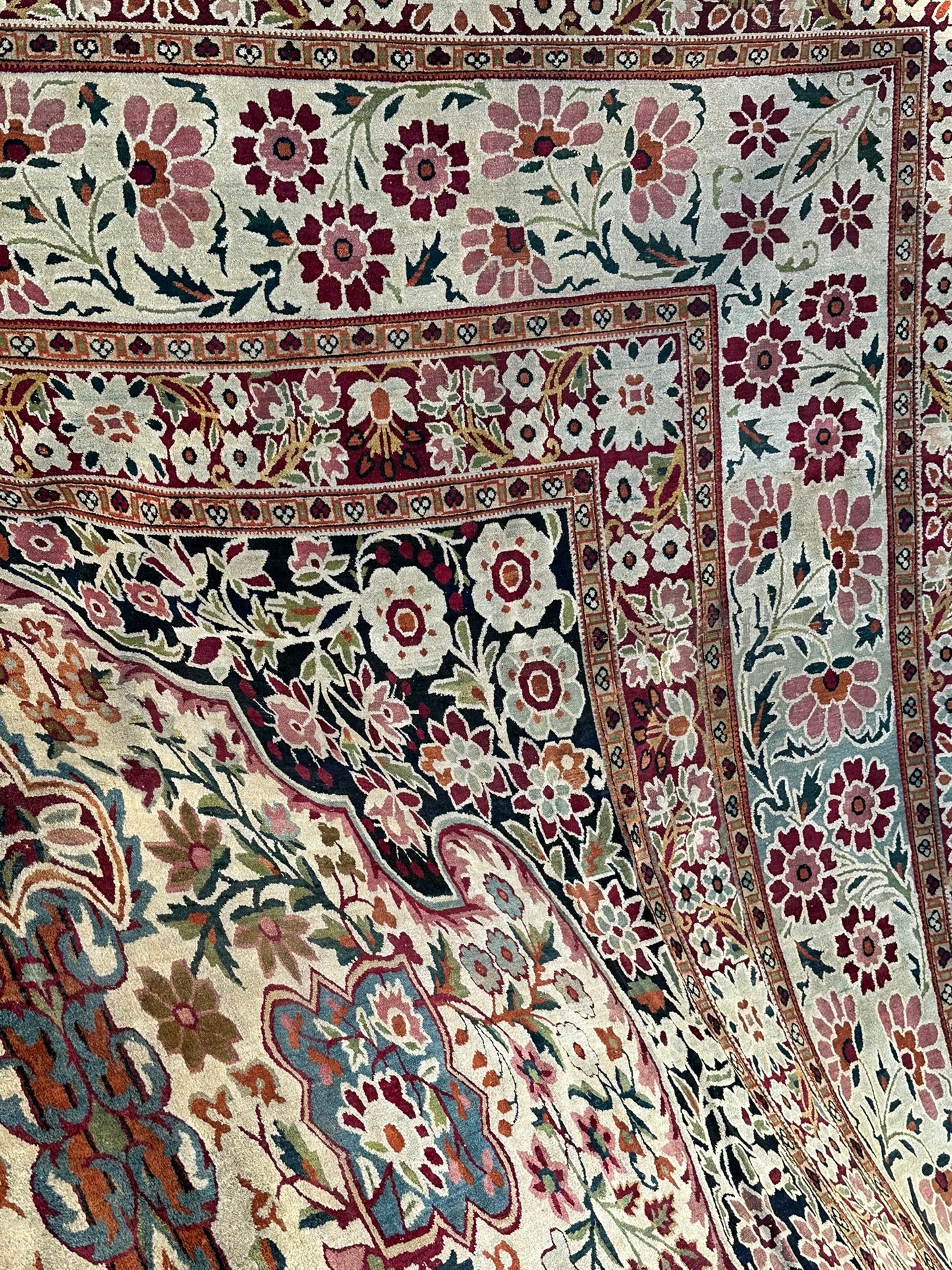 Antiker Orientteppich Handgeknüpft Agra Naturfarben 540x435 cm Signiert