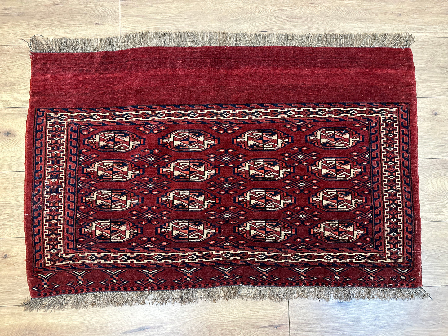 Handgeknüpfter Perser Orientteppich Jomut Buchara 72x116 cm