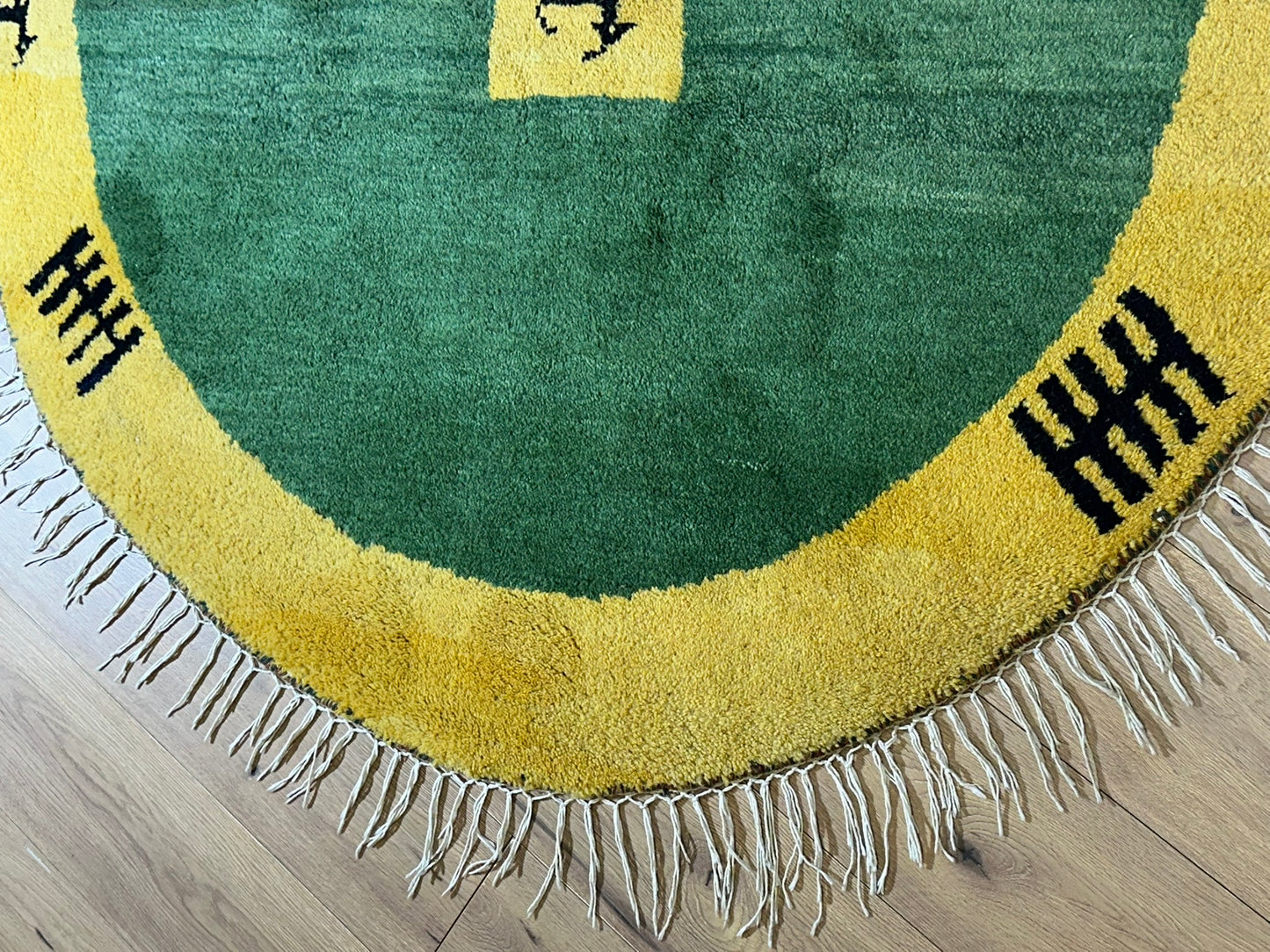 Moderner Gabbeh Teppich handgeknüpft rund ca. 145 cm