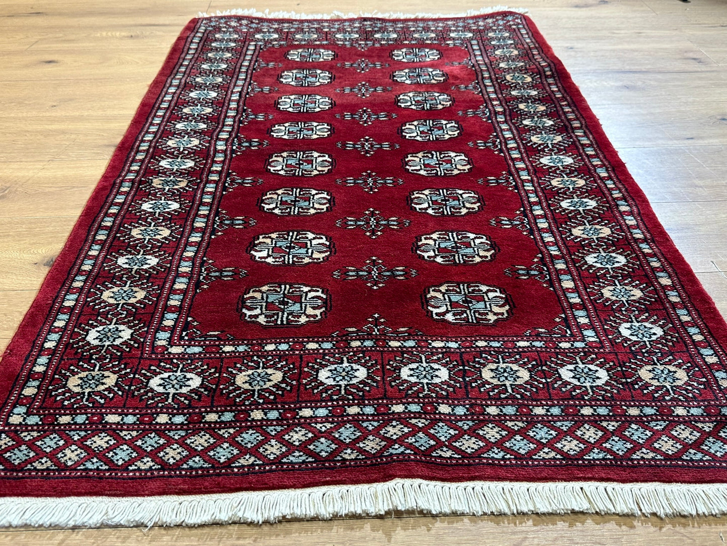 Orientteppich handgeknüpft Jomut Buchara 148x96 cm