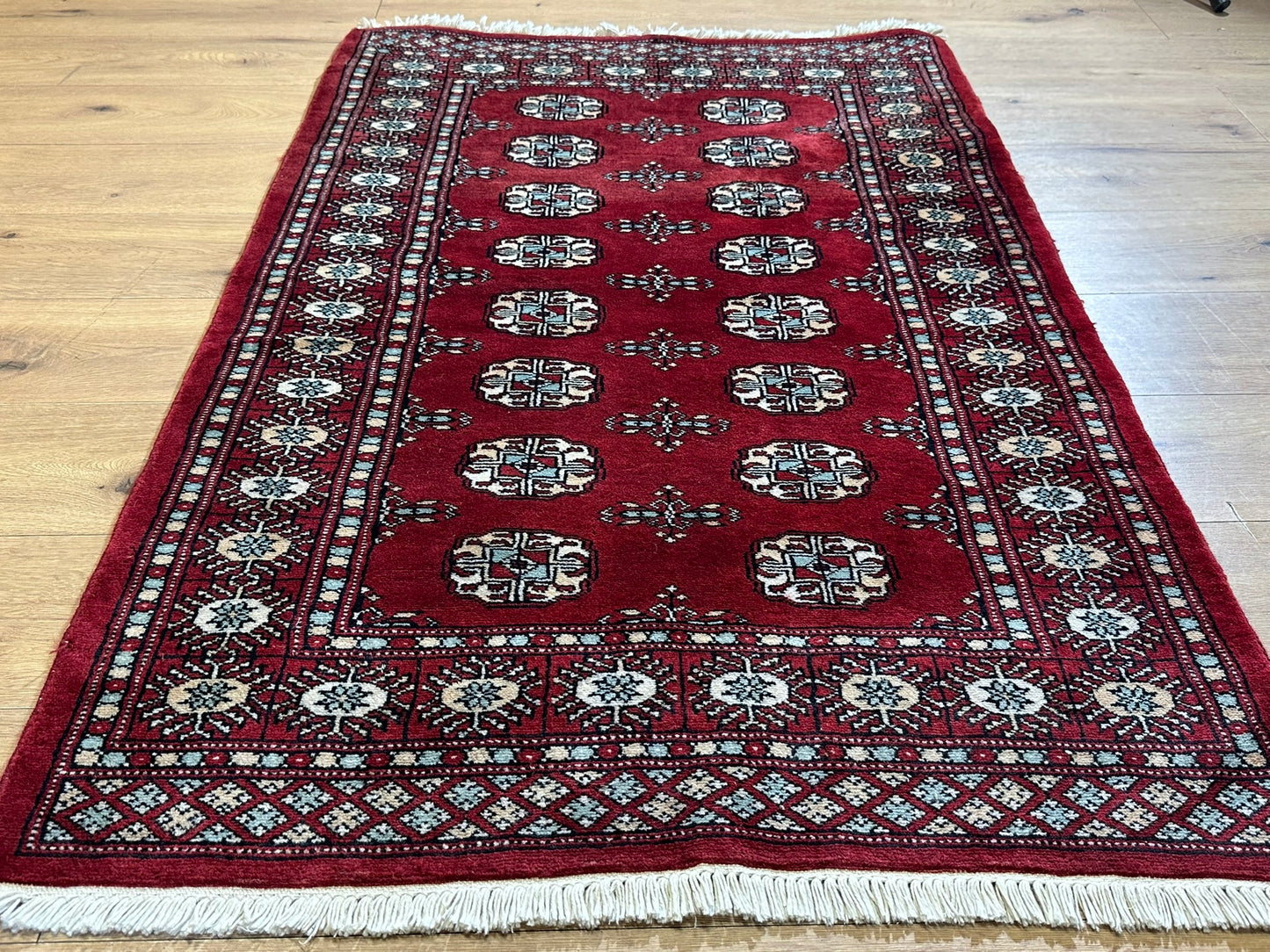 Orientteppich handgeknüpft Jomut Buchara 148x96 cm