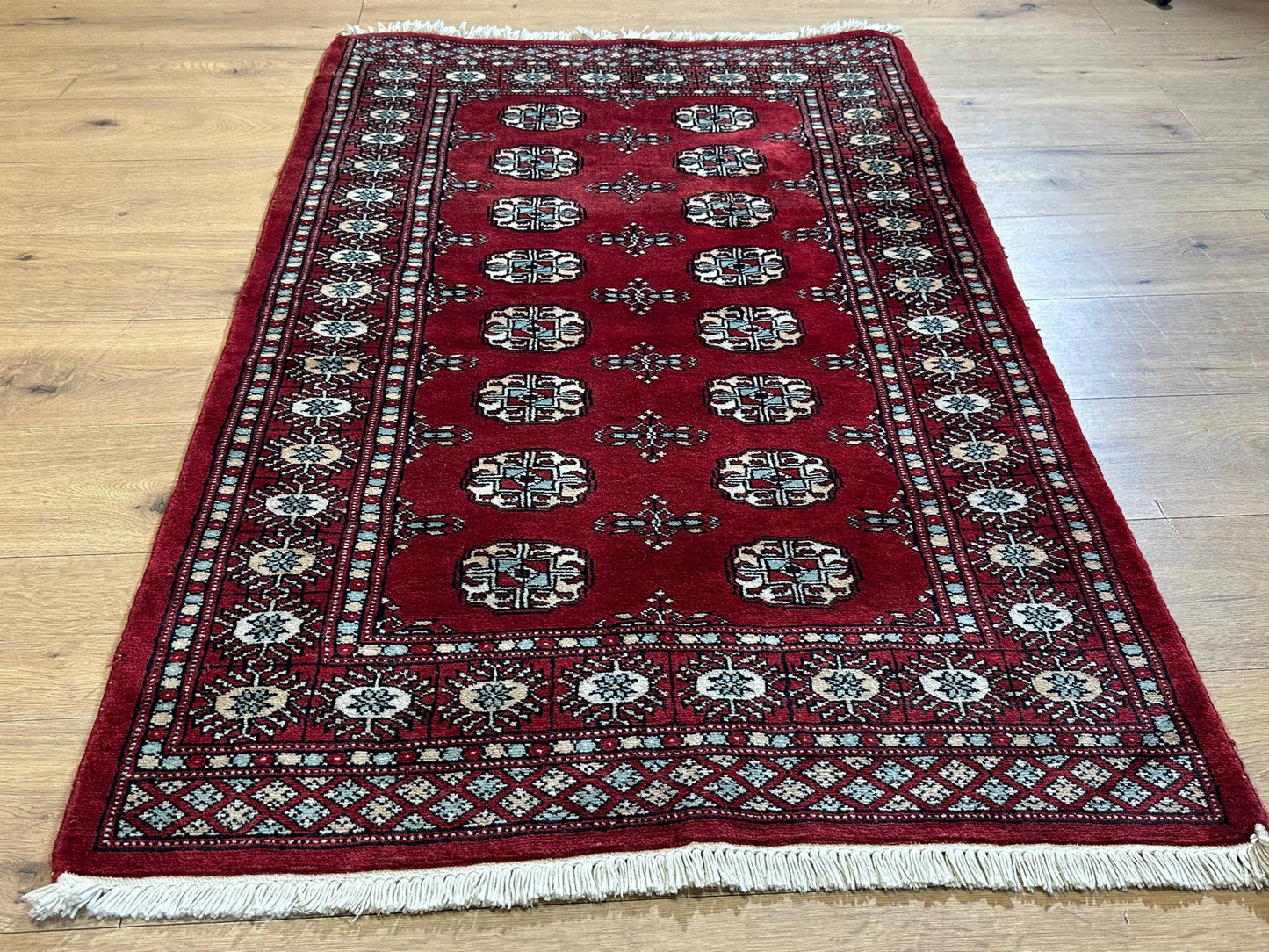 Orientteppich handgeknüpft Jomut Buchara 148x96 cm