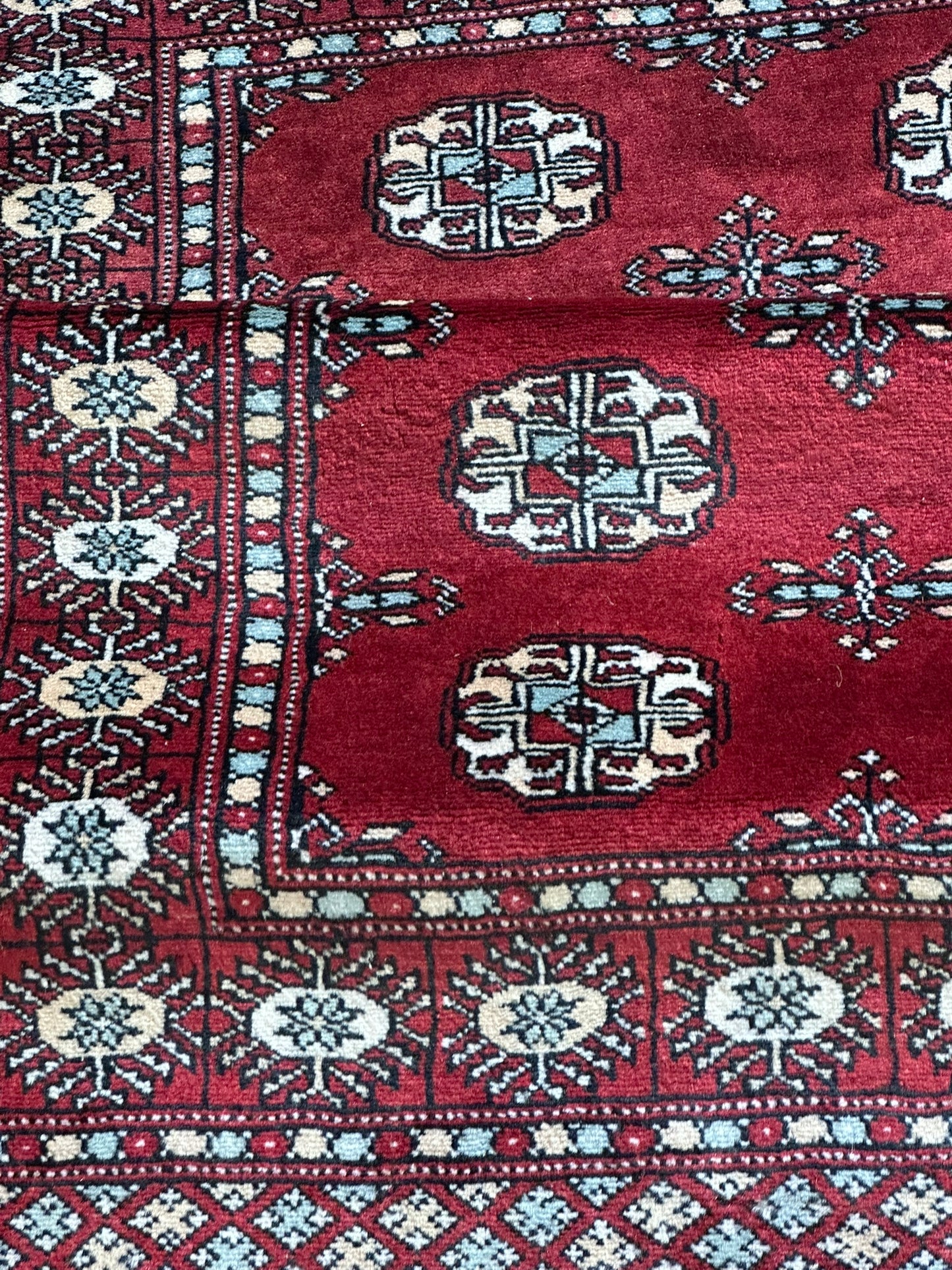 Orientteppich handgeknüpft Jomut Buchara 148x96 cm